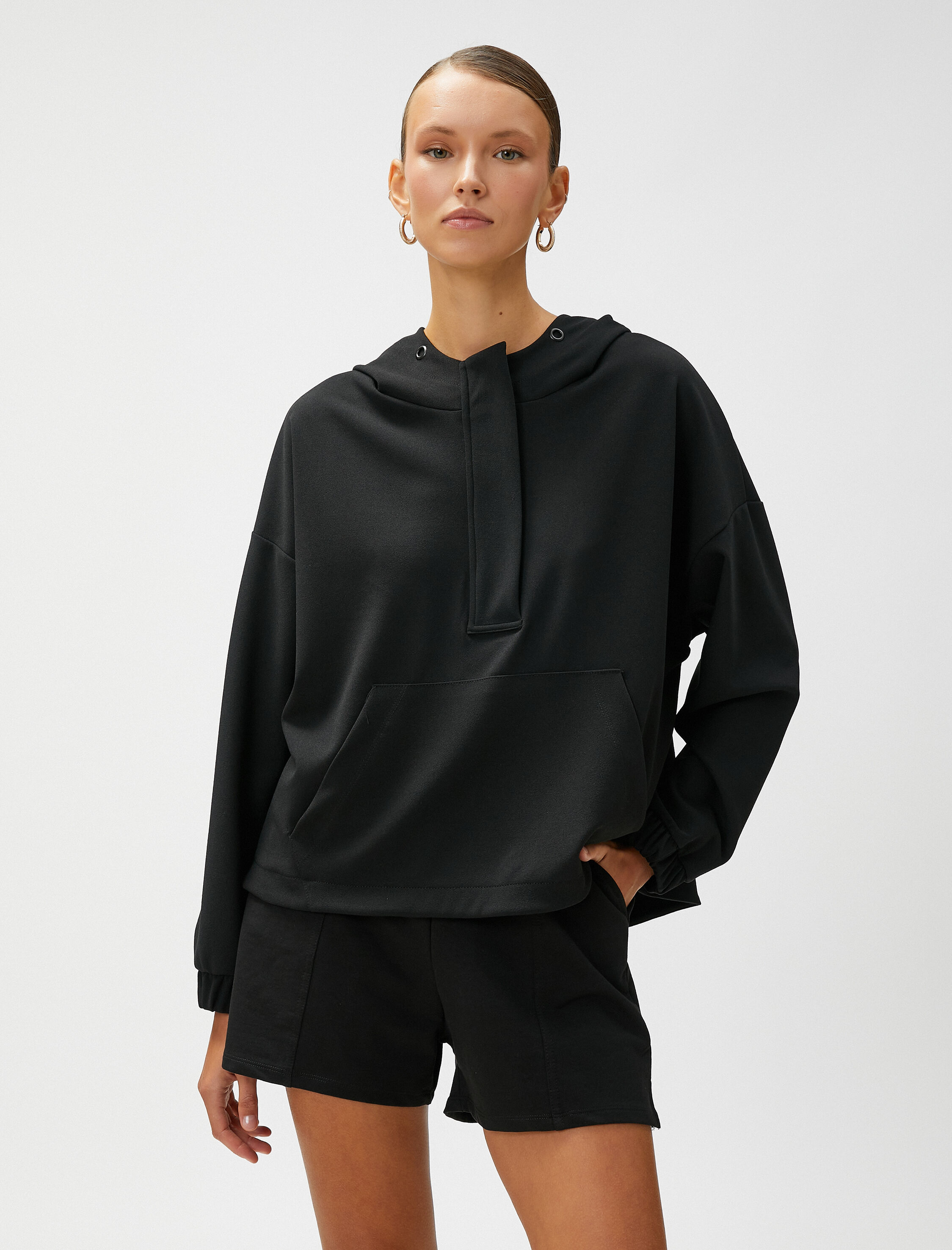 Kapüşonlu Sweatshirt Kanguru Cepli Yarım Fermuarlı