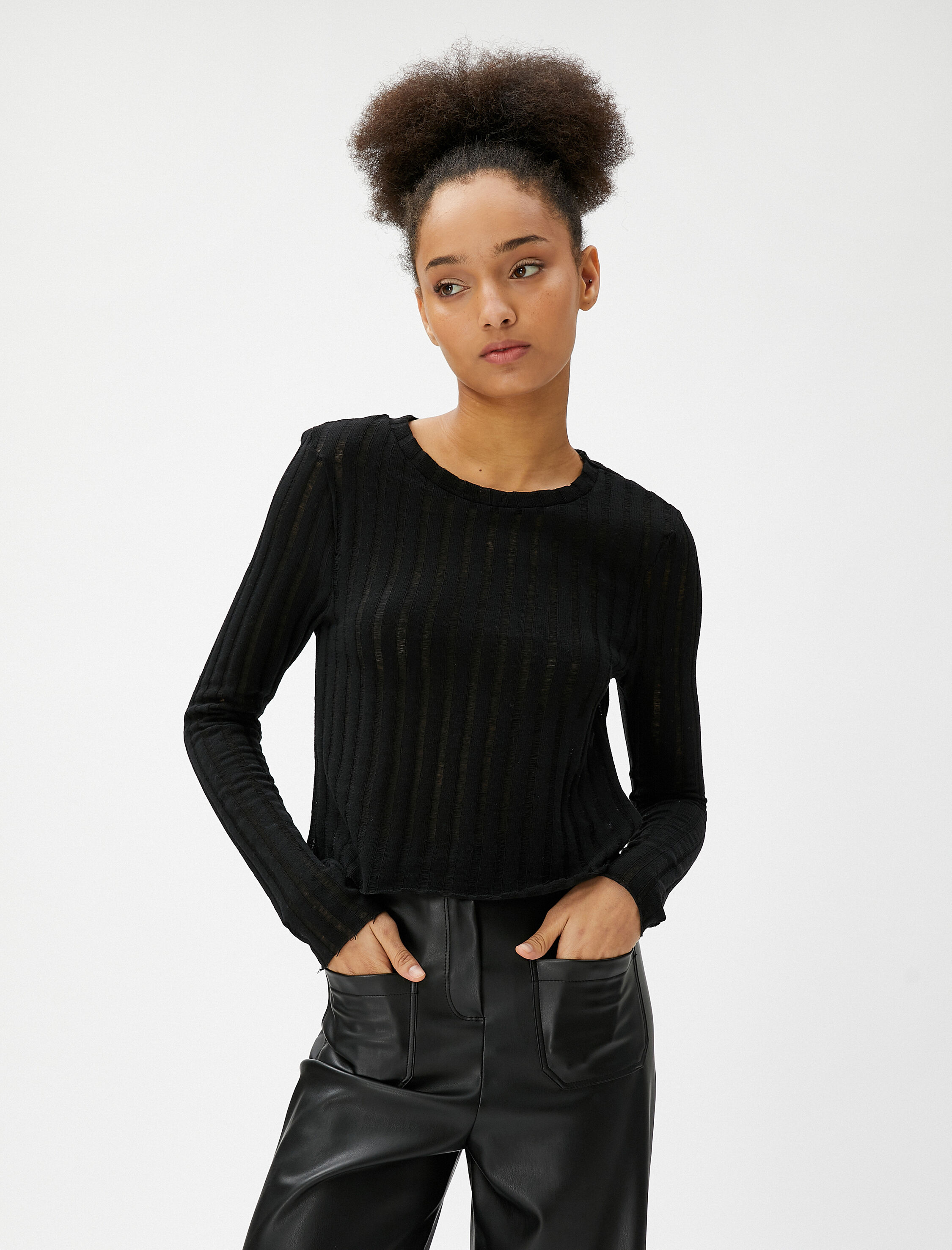   Uzun Kollu Tişört Dar Kesim Bisiklet Yaka Ajurlu