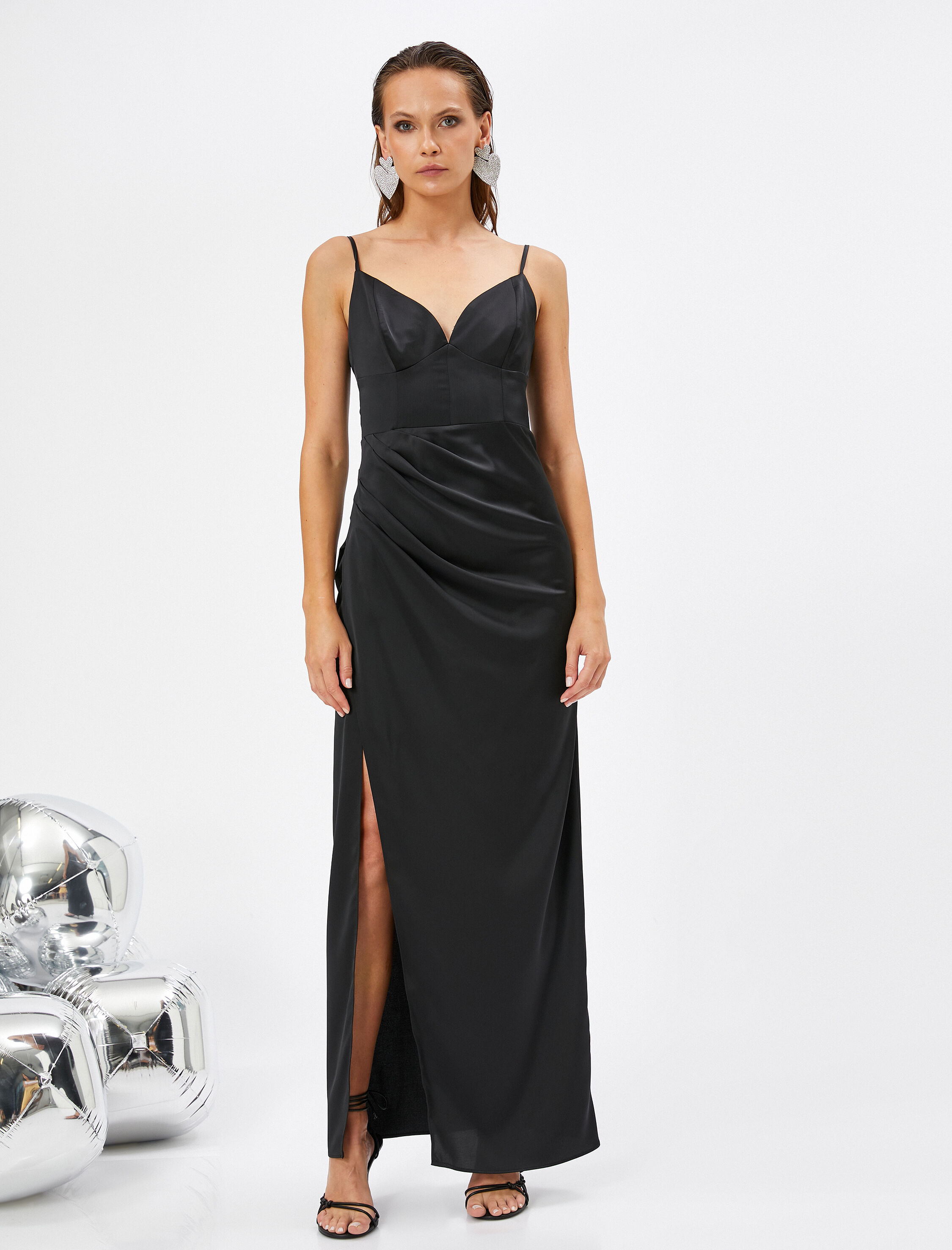   Saten Gece Elbisesi Askılı Dekolteli