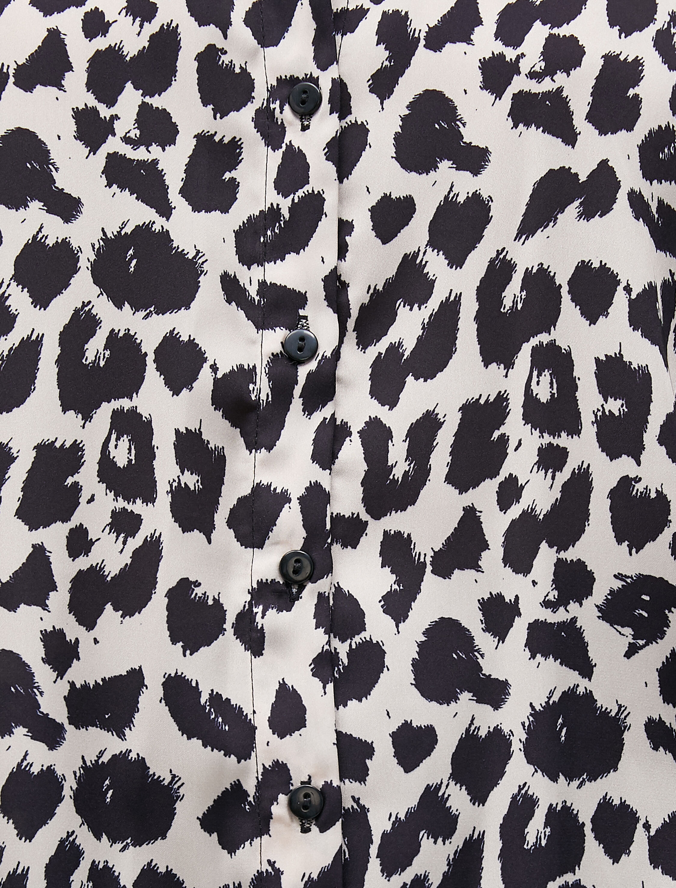   Uzun Kollu Gömlek Düğmeli