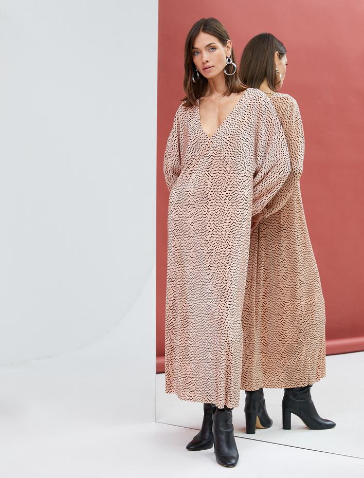  Midi Puantiyeli Elbise V Yaka Pileli Yarasa Kol Bol Kalıp