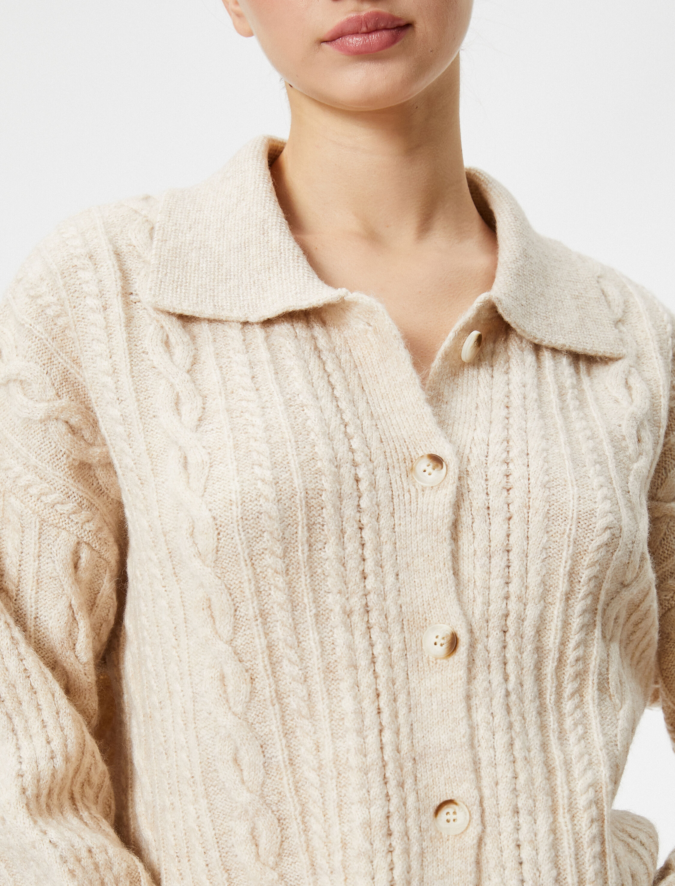   Hırka Uzun Kollu Yumuşak Dokulu Gömlek Yaka Düğmeli