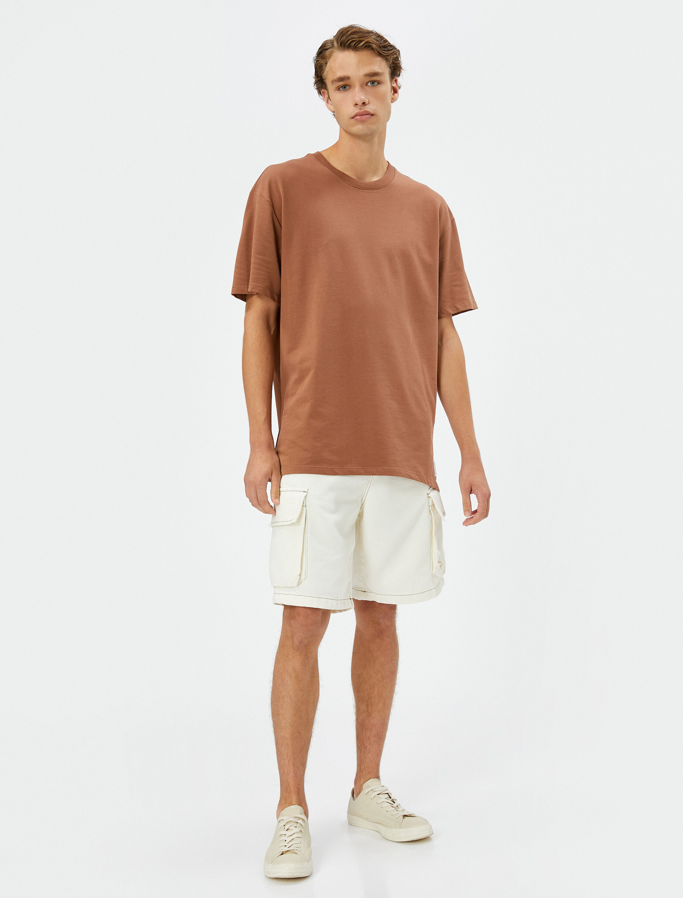   Oversize Tişört Bisiklet Yaka Etiket Baskı Detaylı Pamuklu