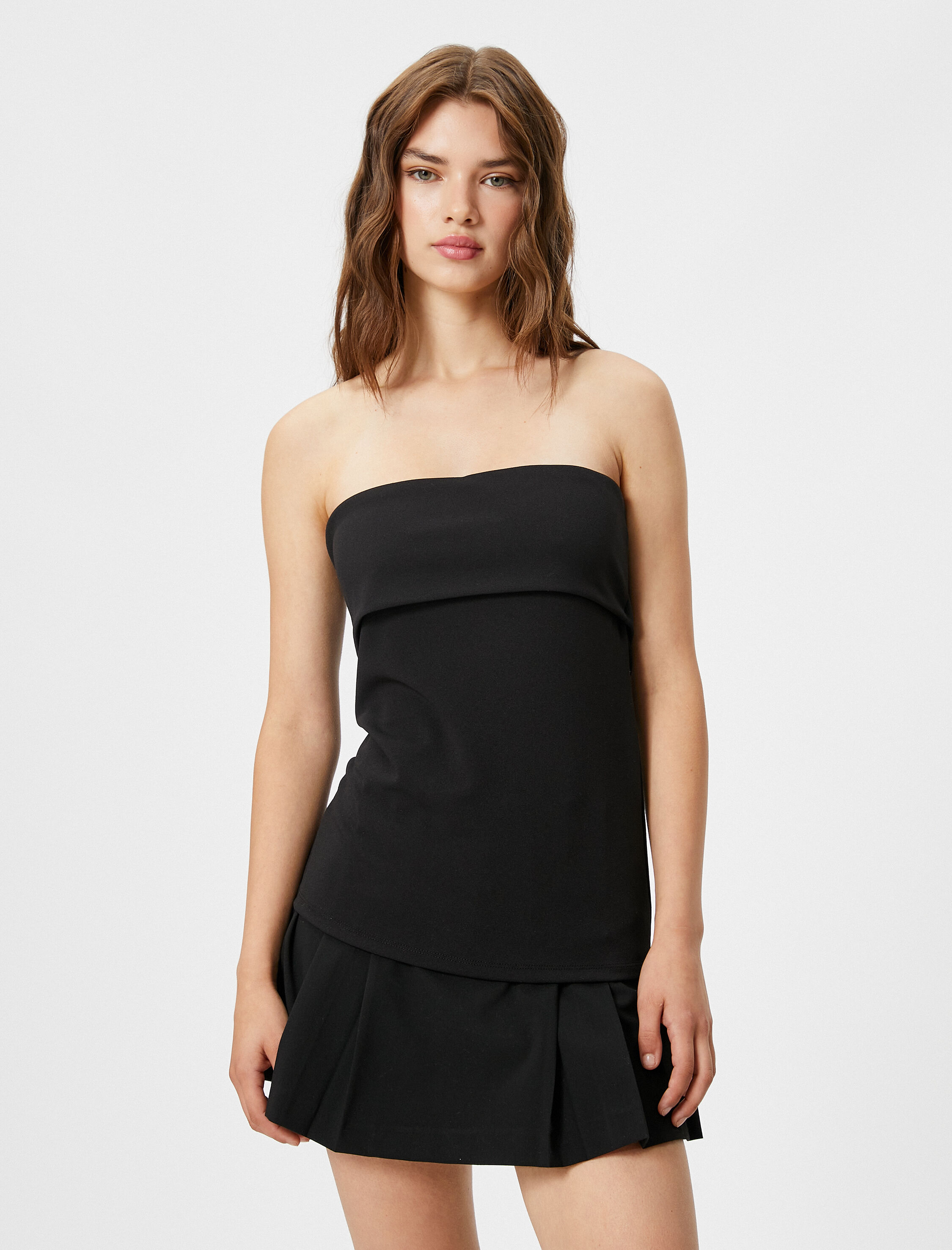   Straplez Üst Katlama Detaylı Dar Kesim