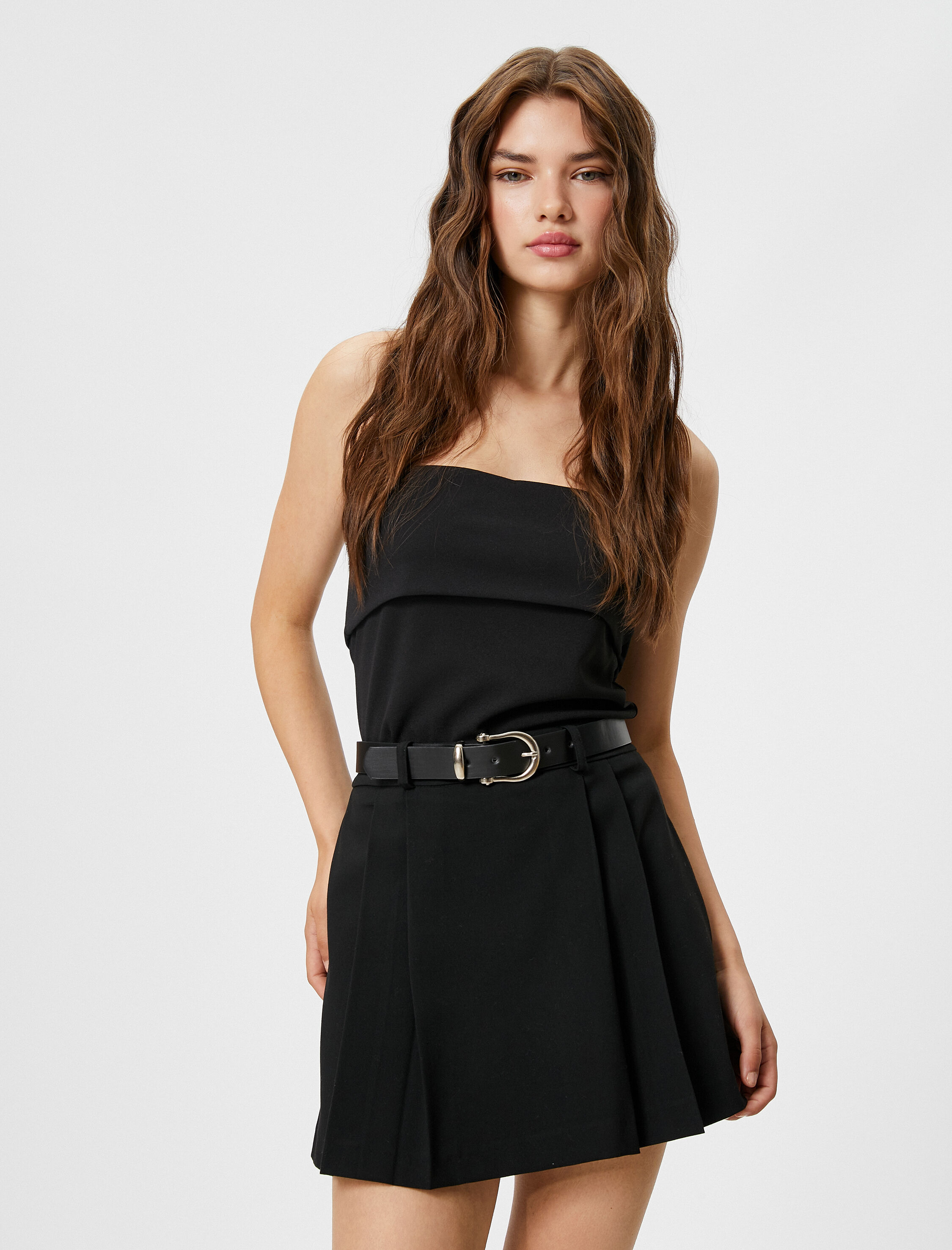   Straplez Üst Katlama Detaylı Dar Kesim