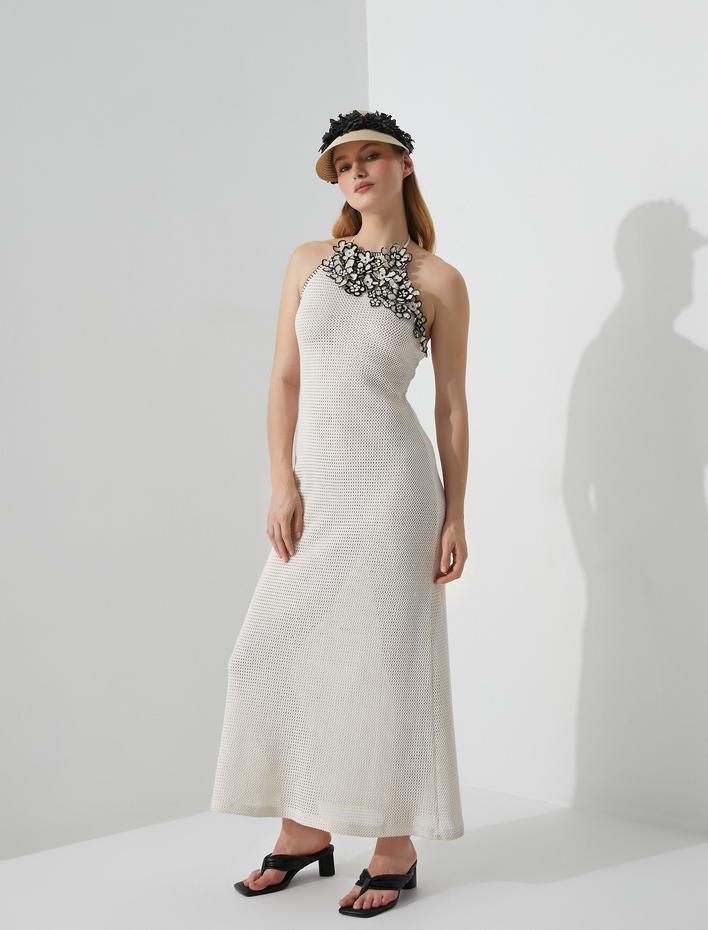  Uzun Elbise Sırt Detaylı Halter Yaka