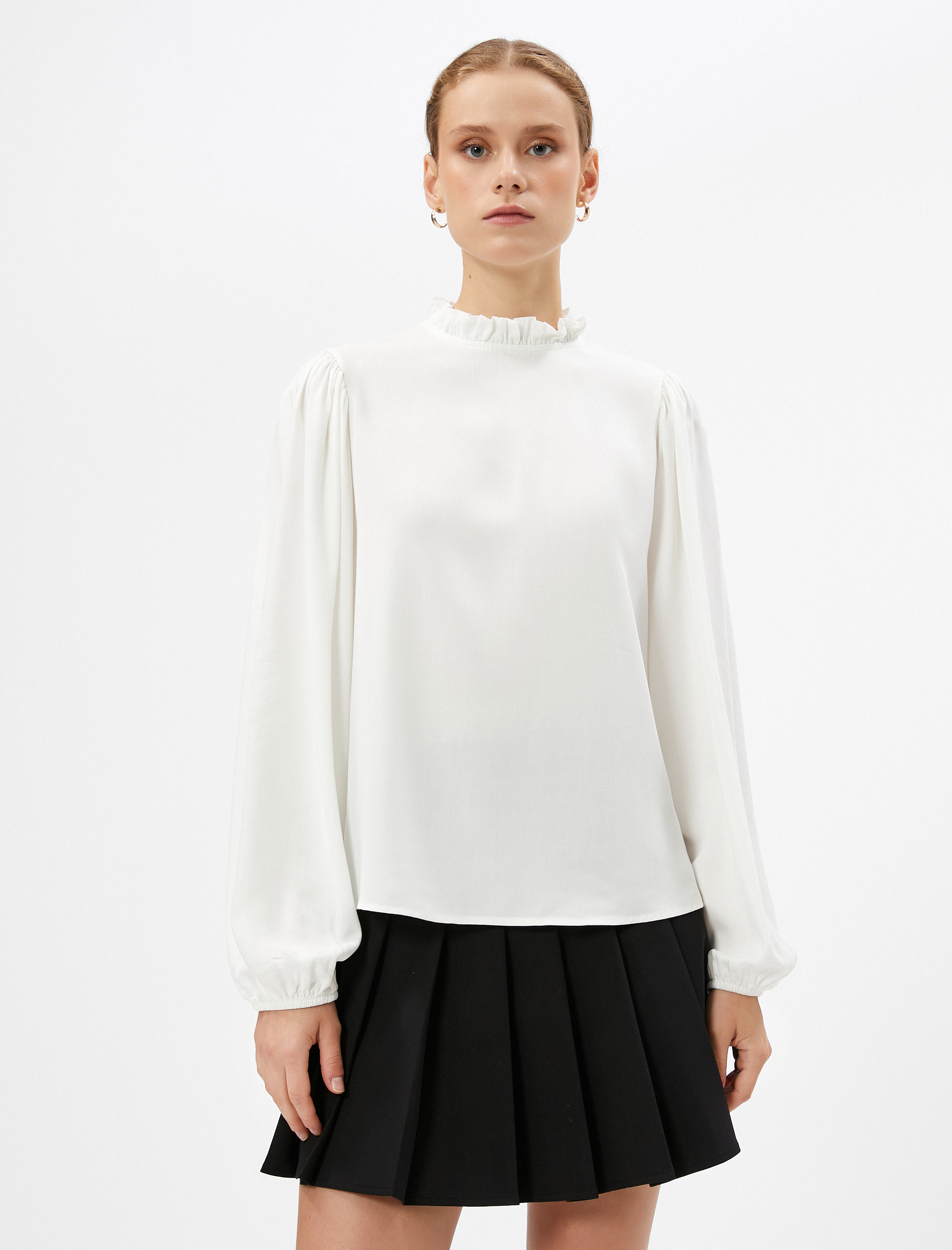   Balon Kollu Bluz Yakası Fırfırlı Kolları Lastikli Viskon