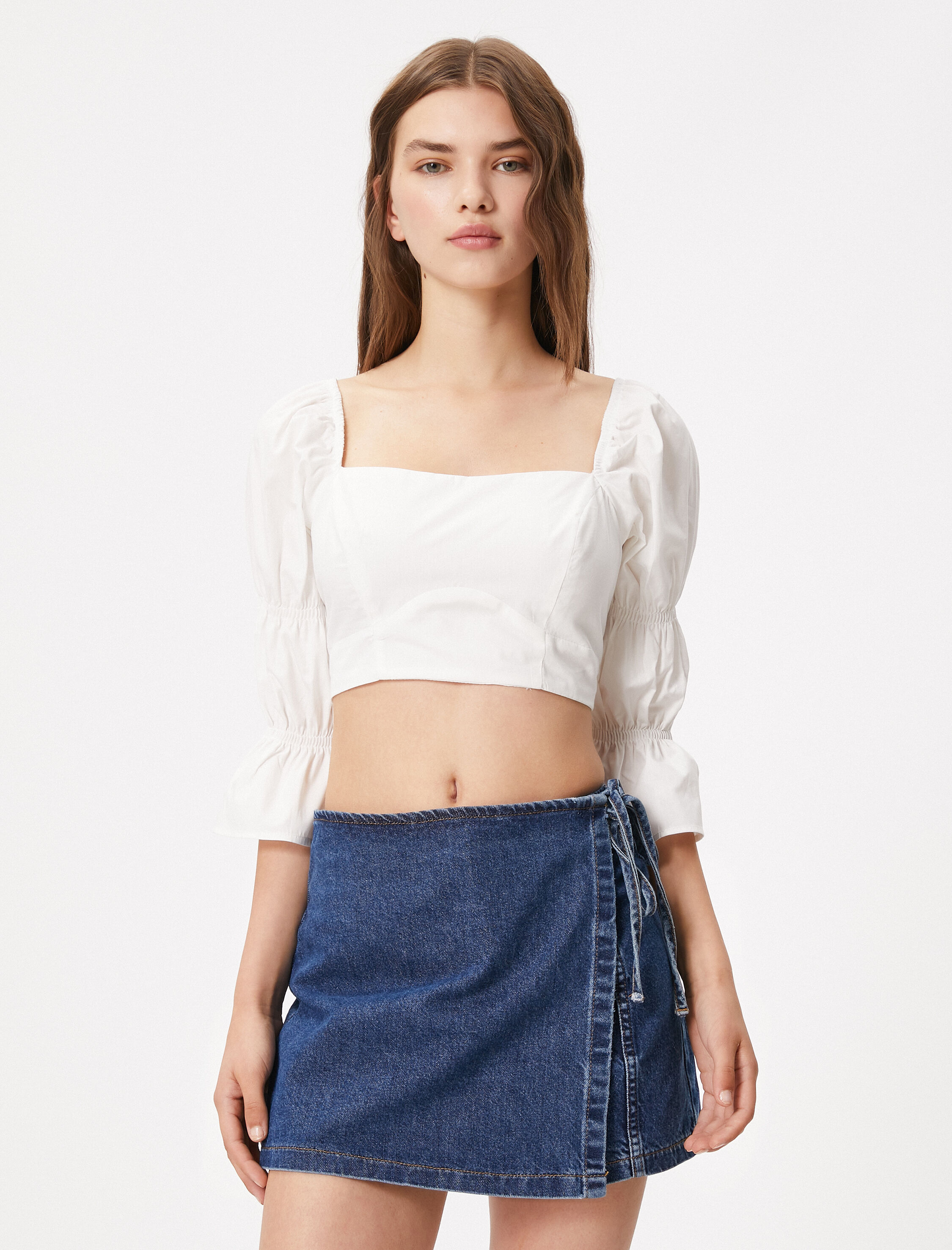   Crop Bluz Kare Yaka Arkası Dekolteli Uzun Kollu Büzgü Detaylı Pamuklu