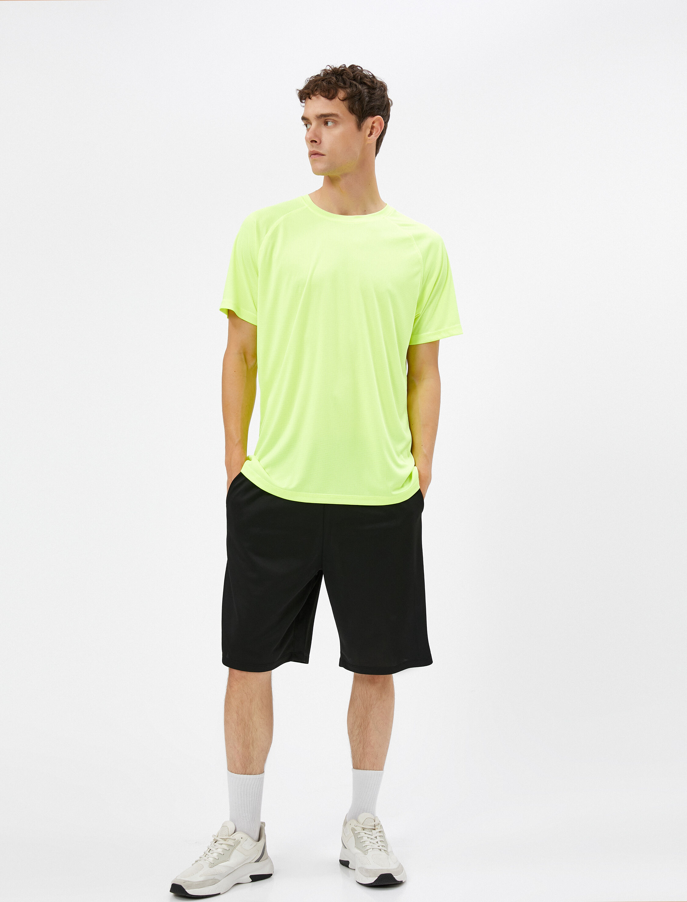   Basic Spor Tişört Reglan Kol Bisiklet Yaka Dokulu