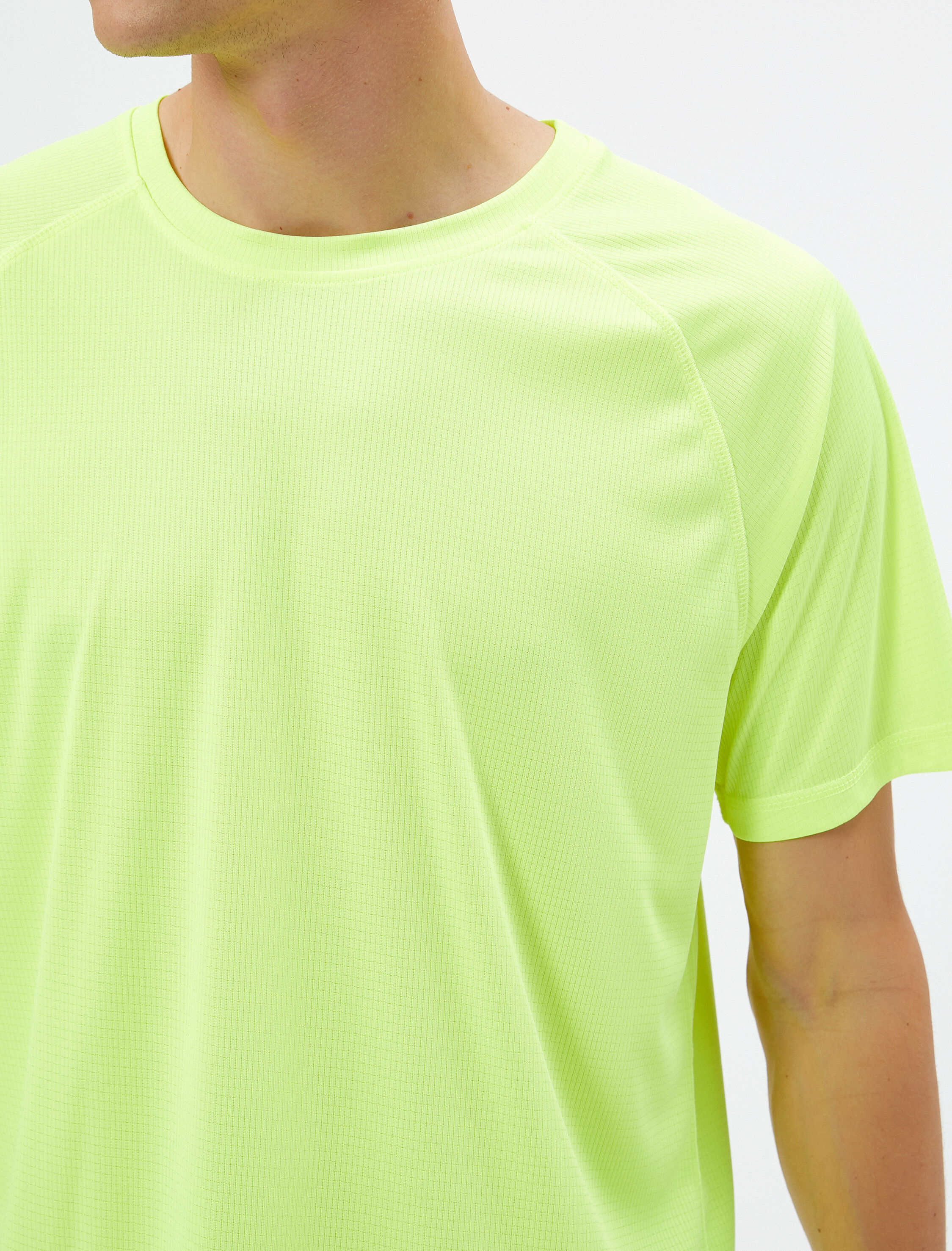   Basic Spor Tişört Reglan Kol Bisiklet Yaka Dokulu