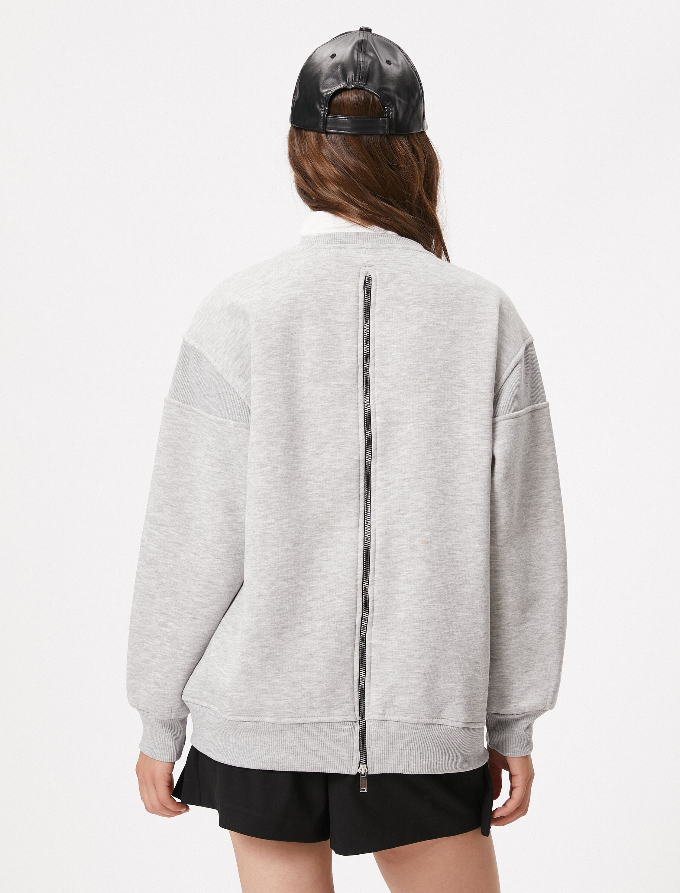   Şardonlu Bisiklet Yaka Sweatshirt Arkası Fermuarlı Etiket Baskılı