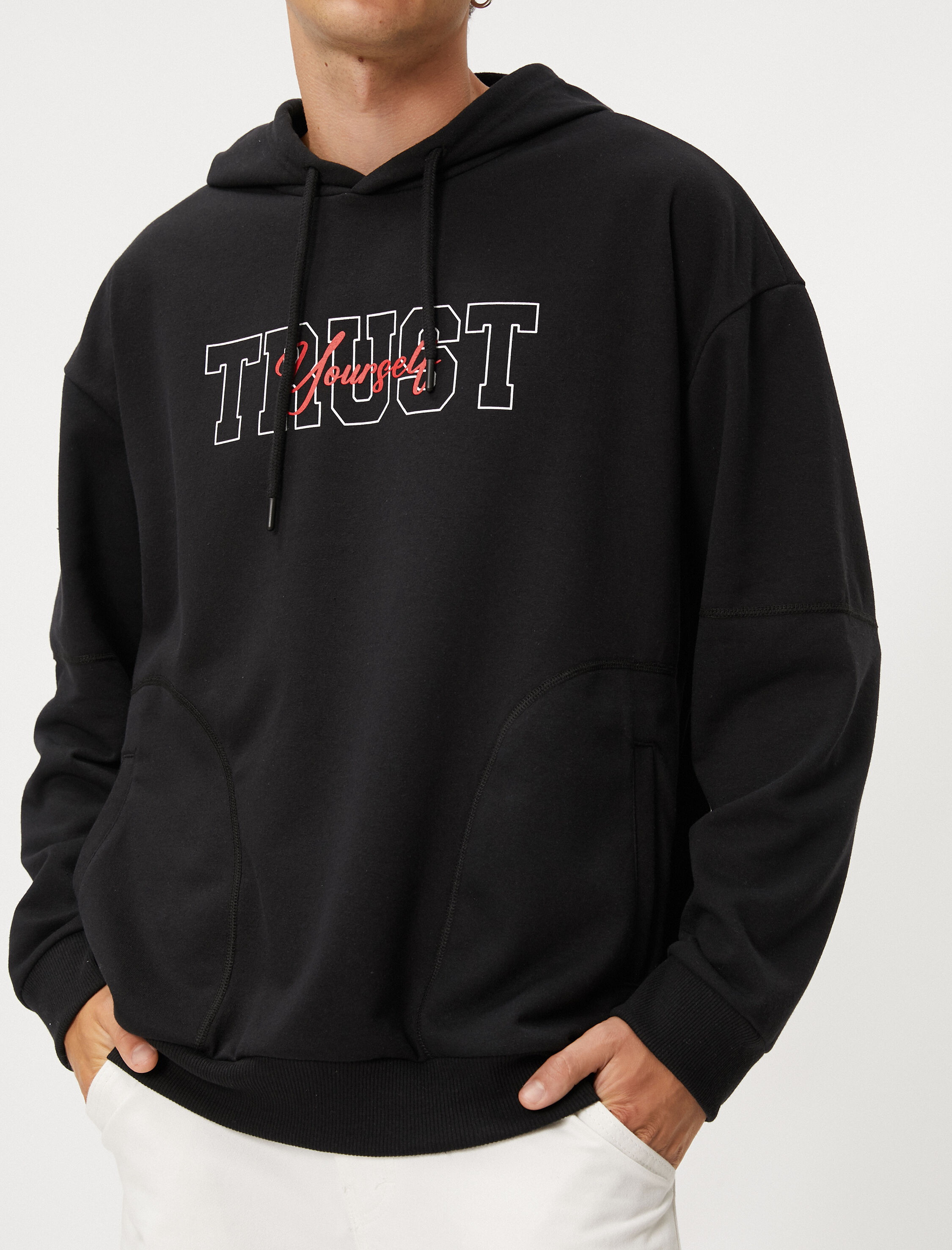   Kapşonlu Sweat Slogan Baskılı Cep Detaylı Uzun Kollu Şardonlu