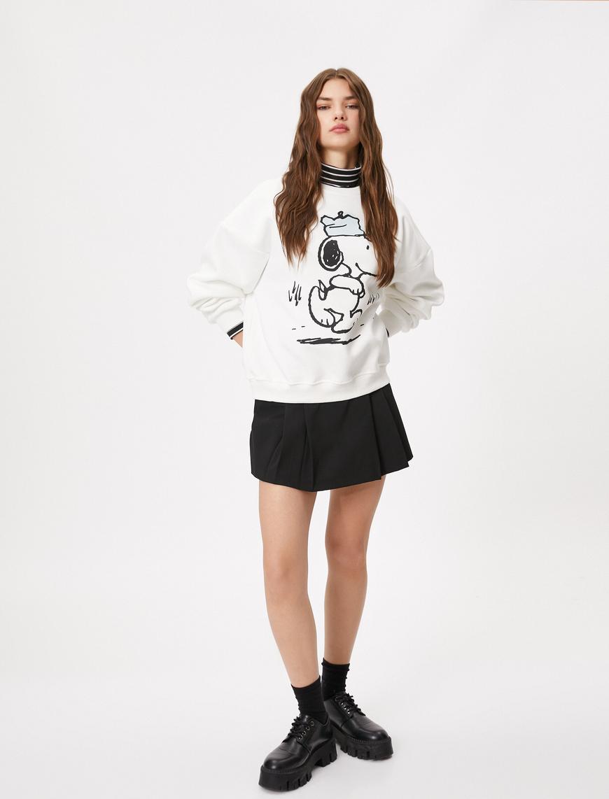   Snoopy Sweatshirt Rahat Kesim Bisiklet Yaka Lisanslı Baskılı