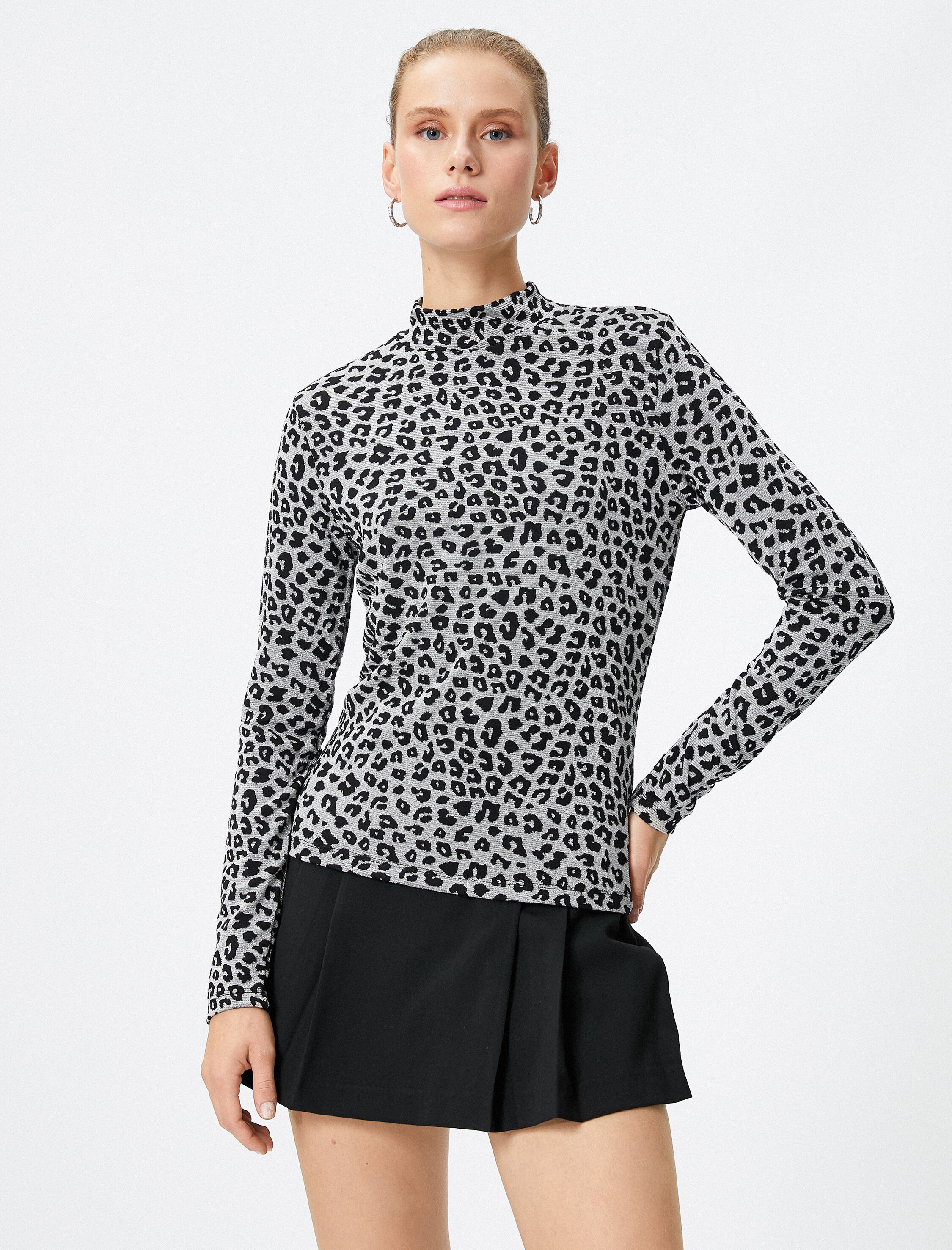   Uzun Kollu Tişört Yarım Balıkçı Yaka Leopar Desenli