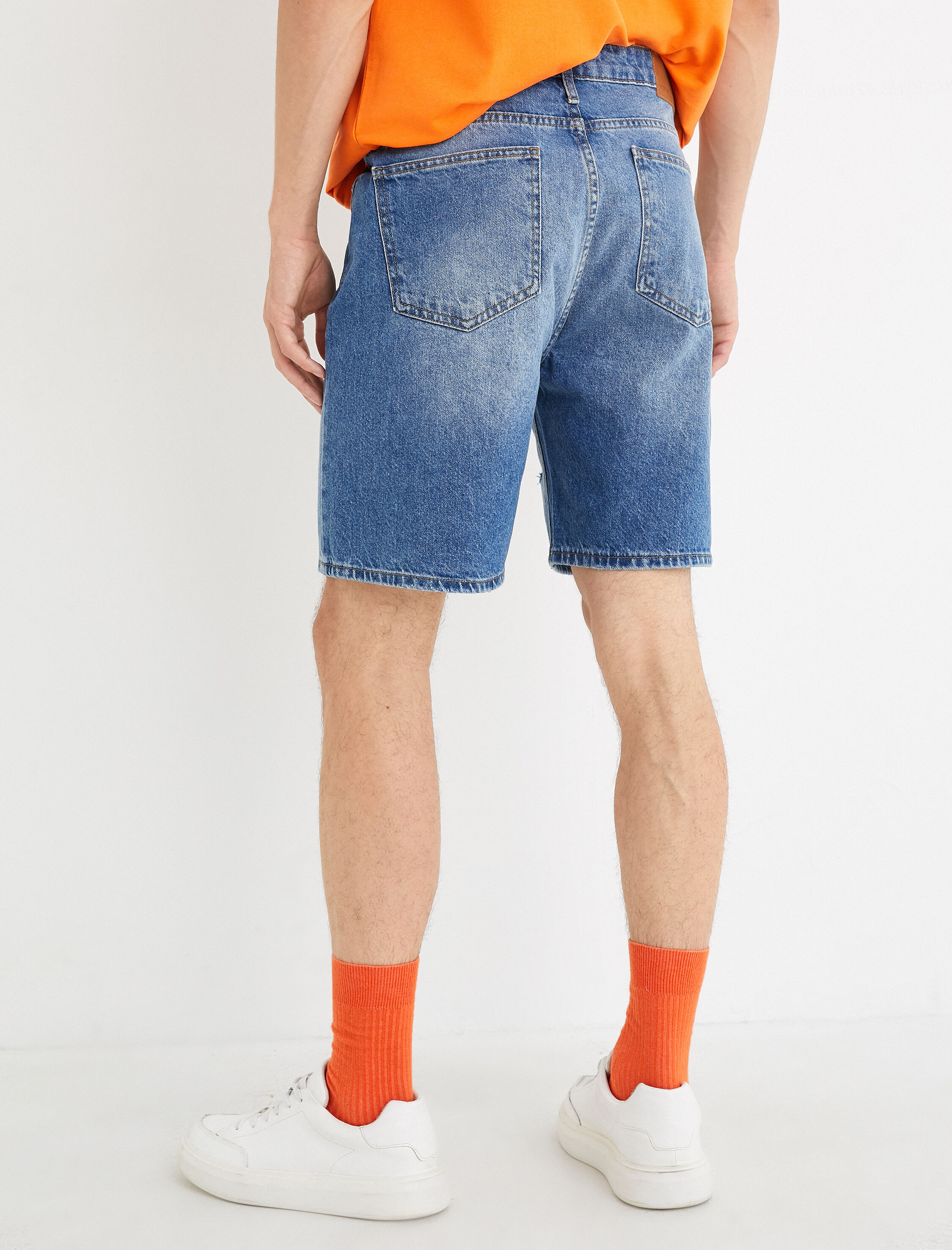   Yırtık Kot Şort Bermuda Düğmeli Cep Detaylı