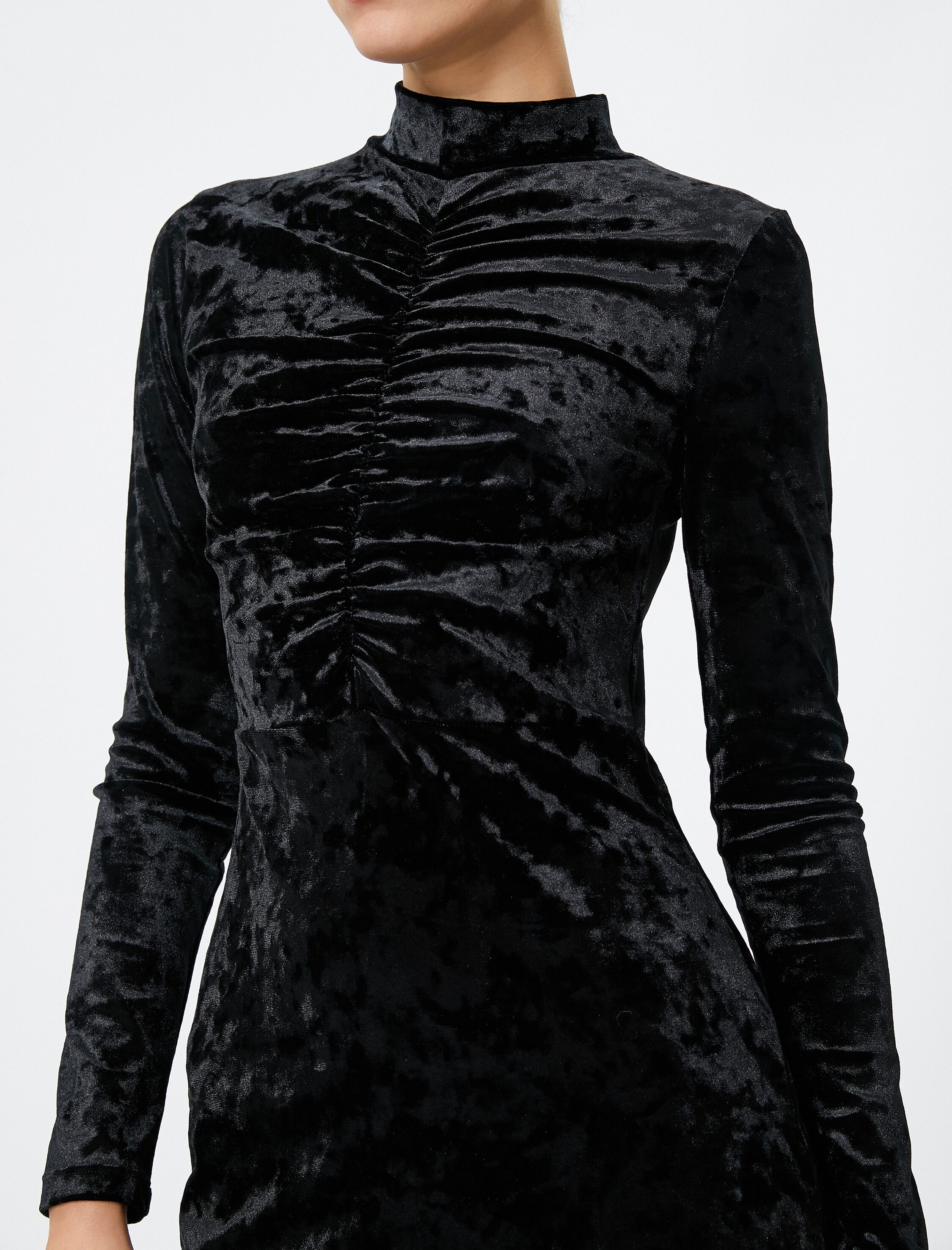   Mini Kadife Elbise Uzun Kollu Dik Yaka Büzgülü