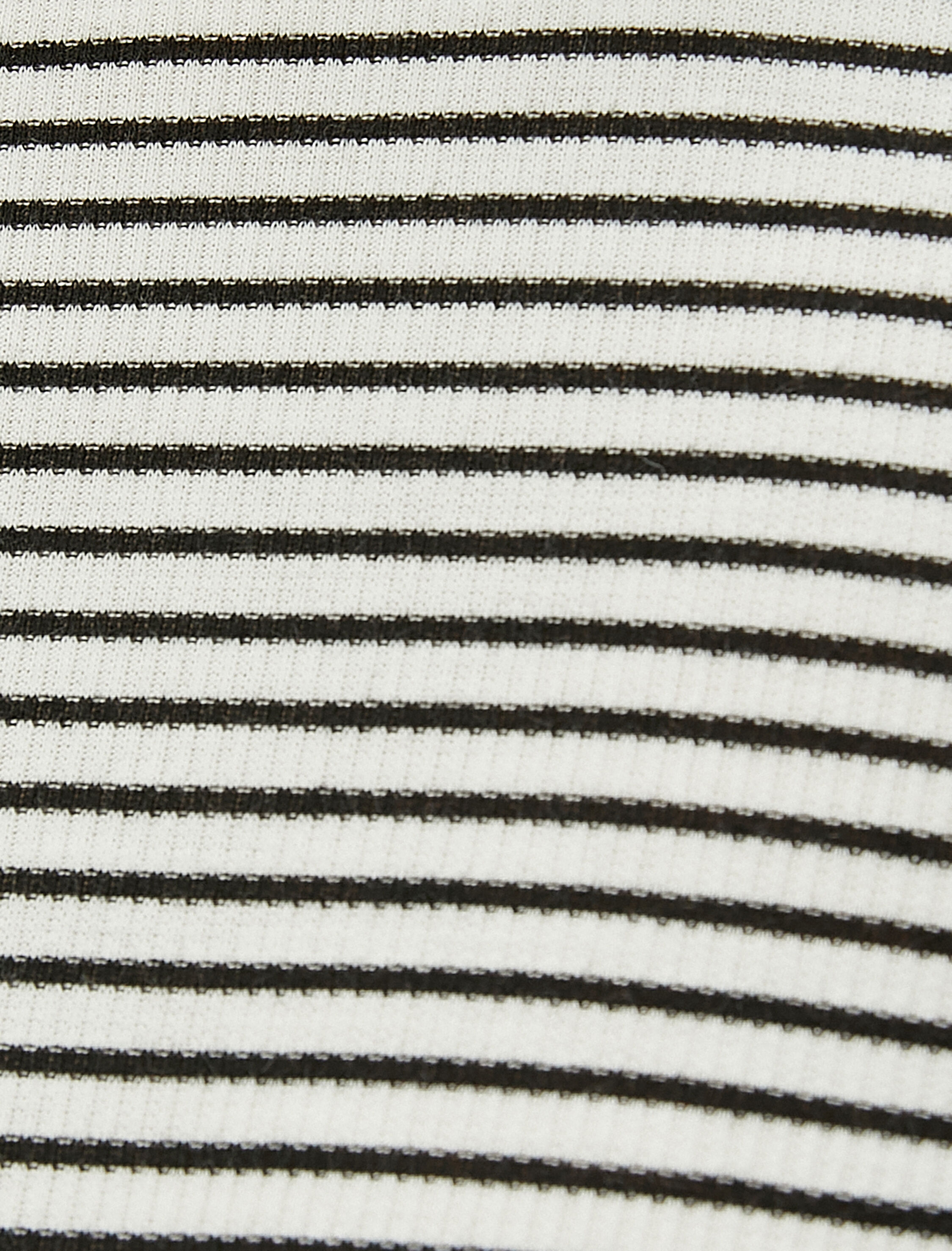   Uzun Kollu Tişört Balıkçı Yaka Viskon Karışımlı