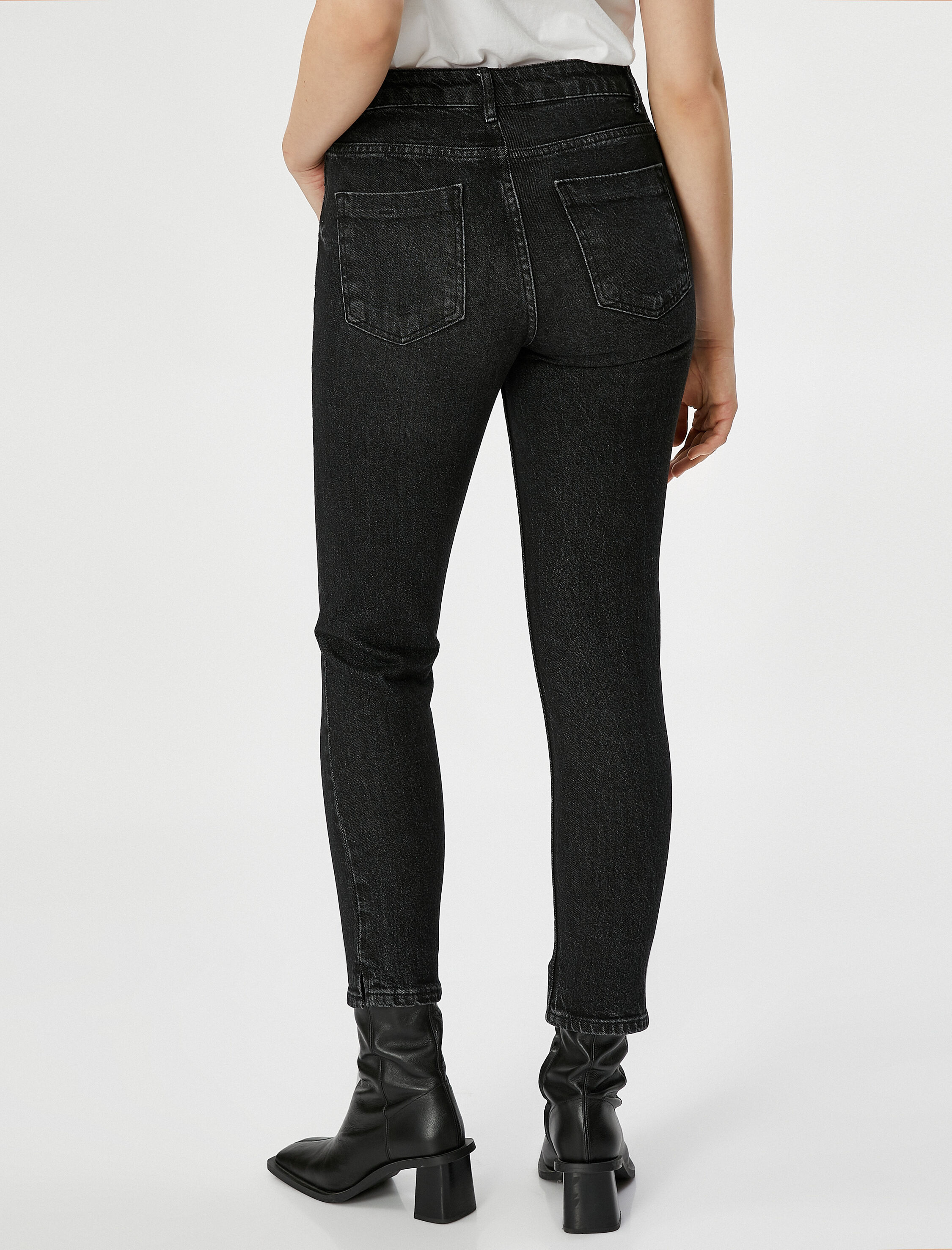 Siyah Kadın Yüksek Bel Kot Pantolon Hafif Daralan Paça Eve Slim Jeans