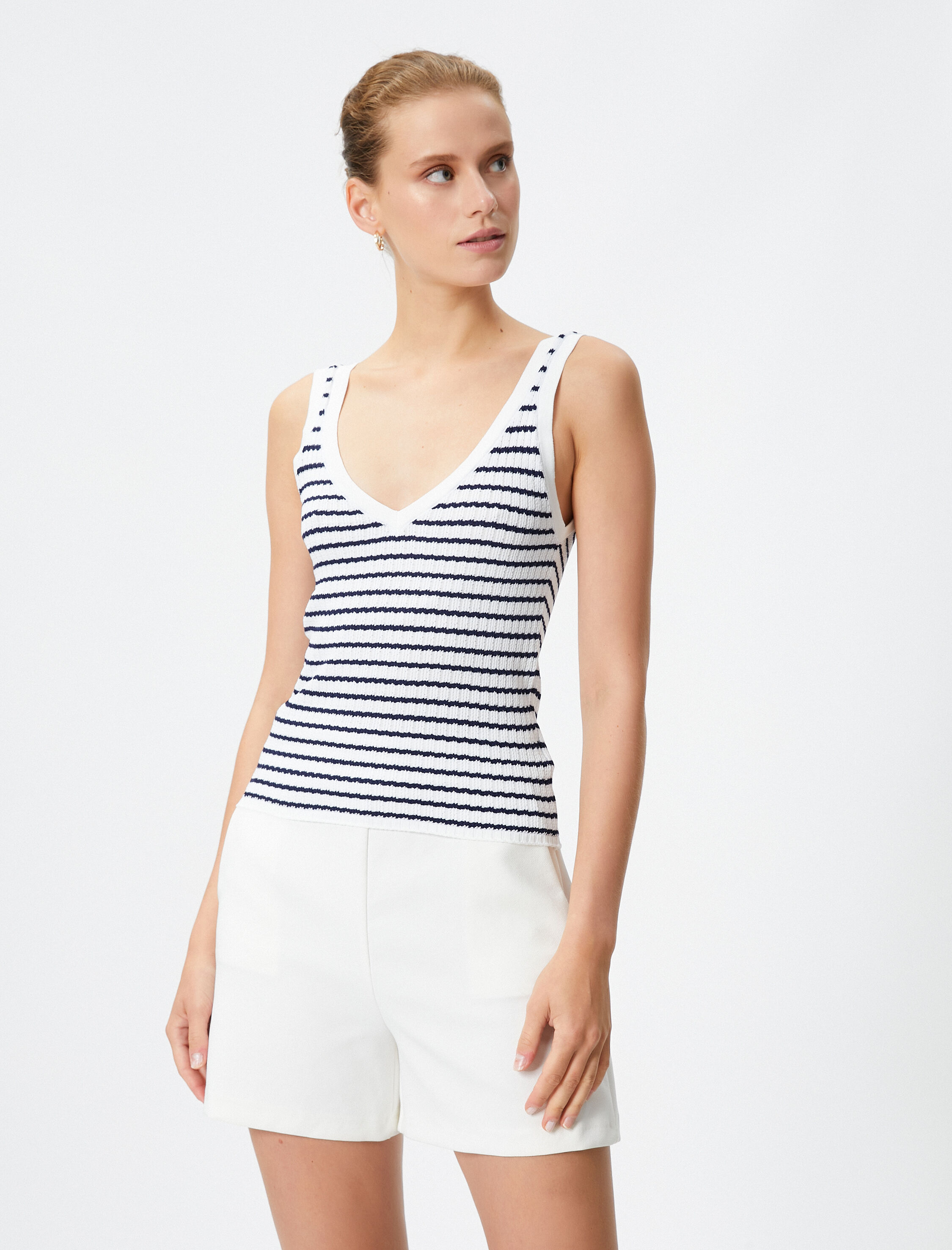   Triko Atlet V Yaka Örgü Askılı