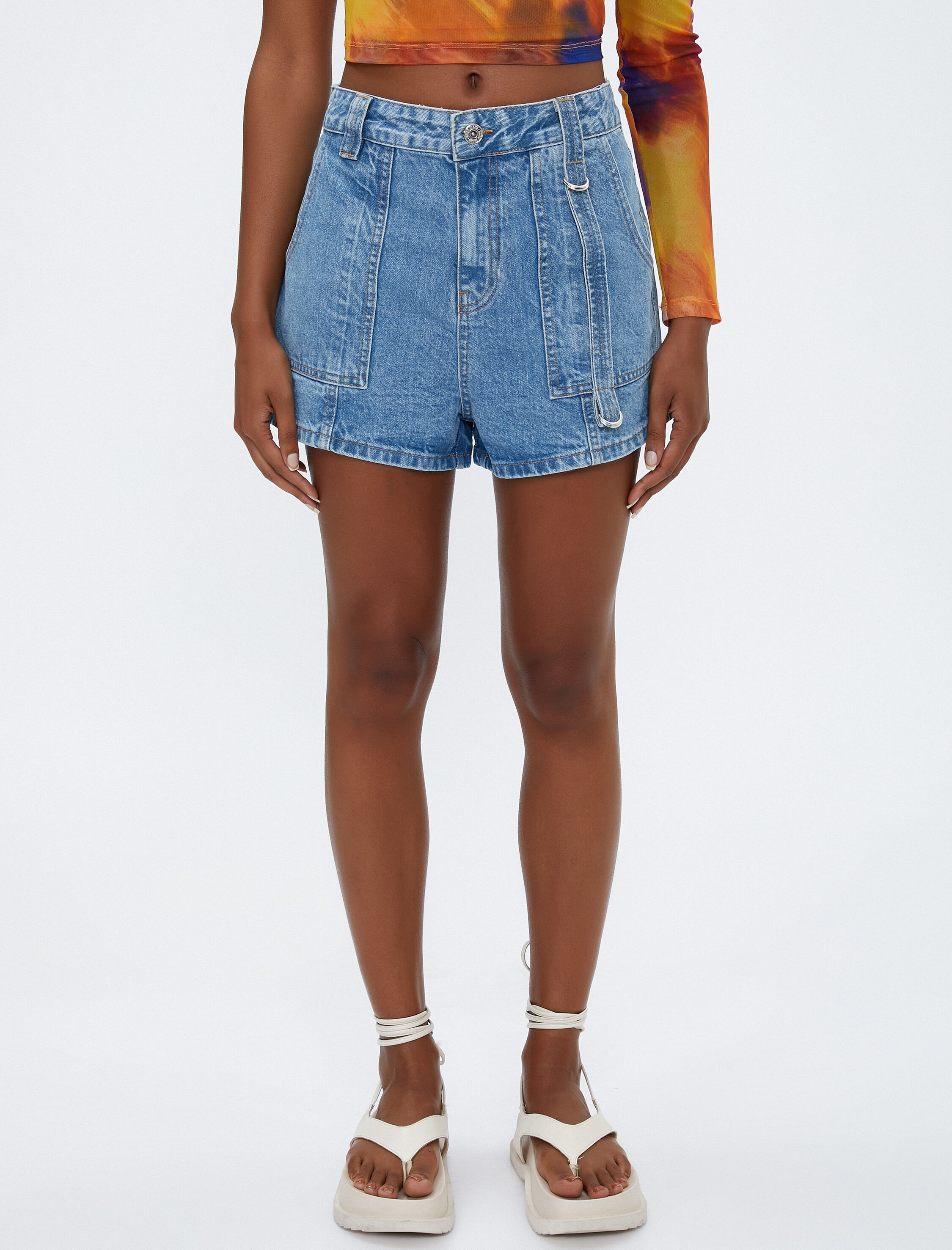   Koton X Şahika Ercümen - Mini Metal Aksesuarlı Kot Şort