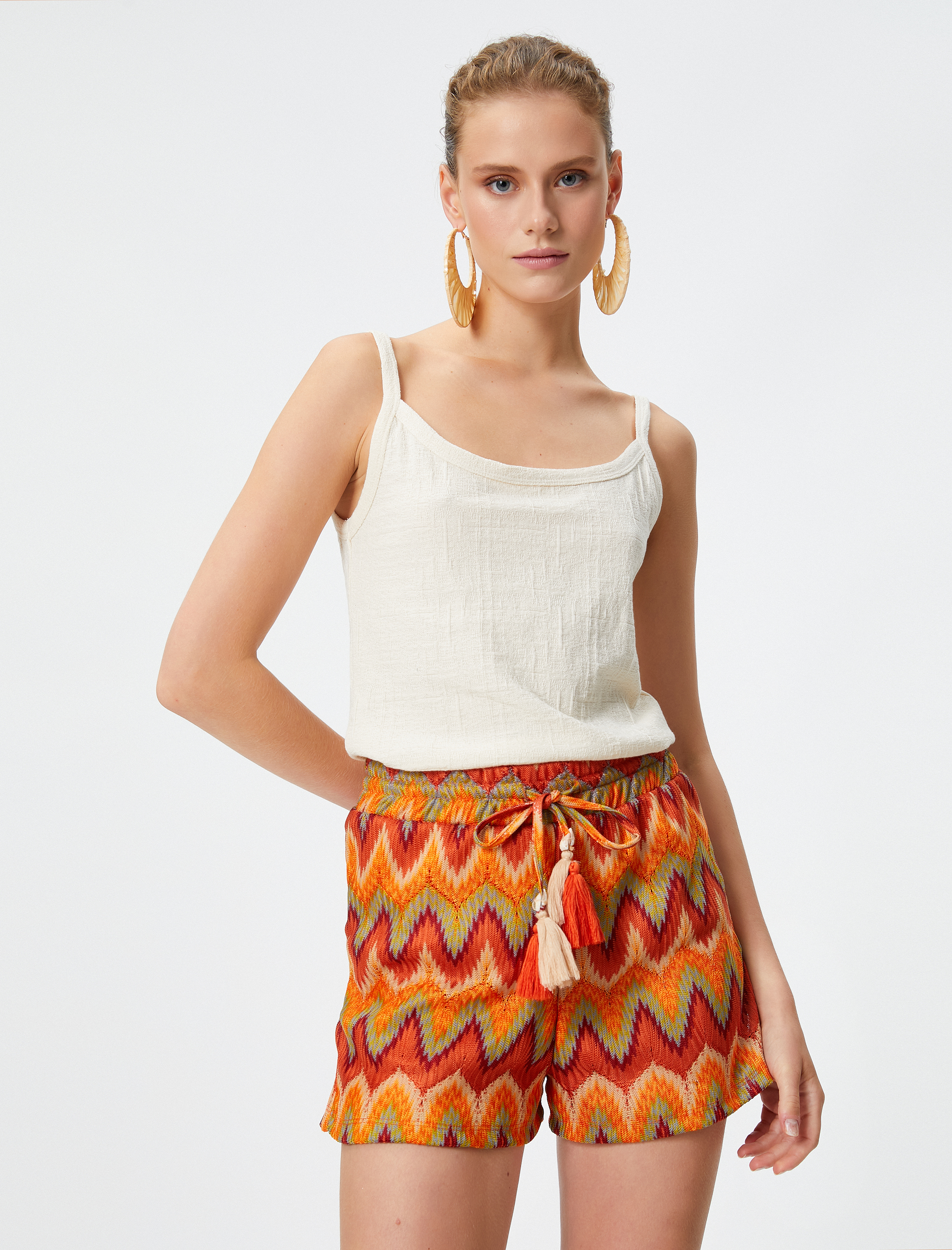   Koton X Şahika Ercümen - Püskül Detaylı Beli Bağcıklı Mini Şort