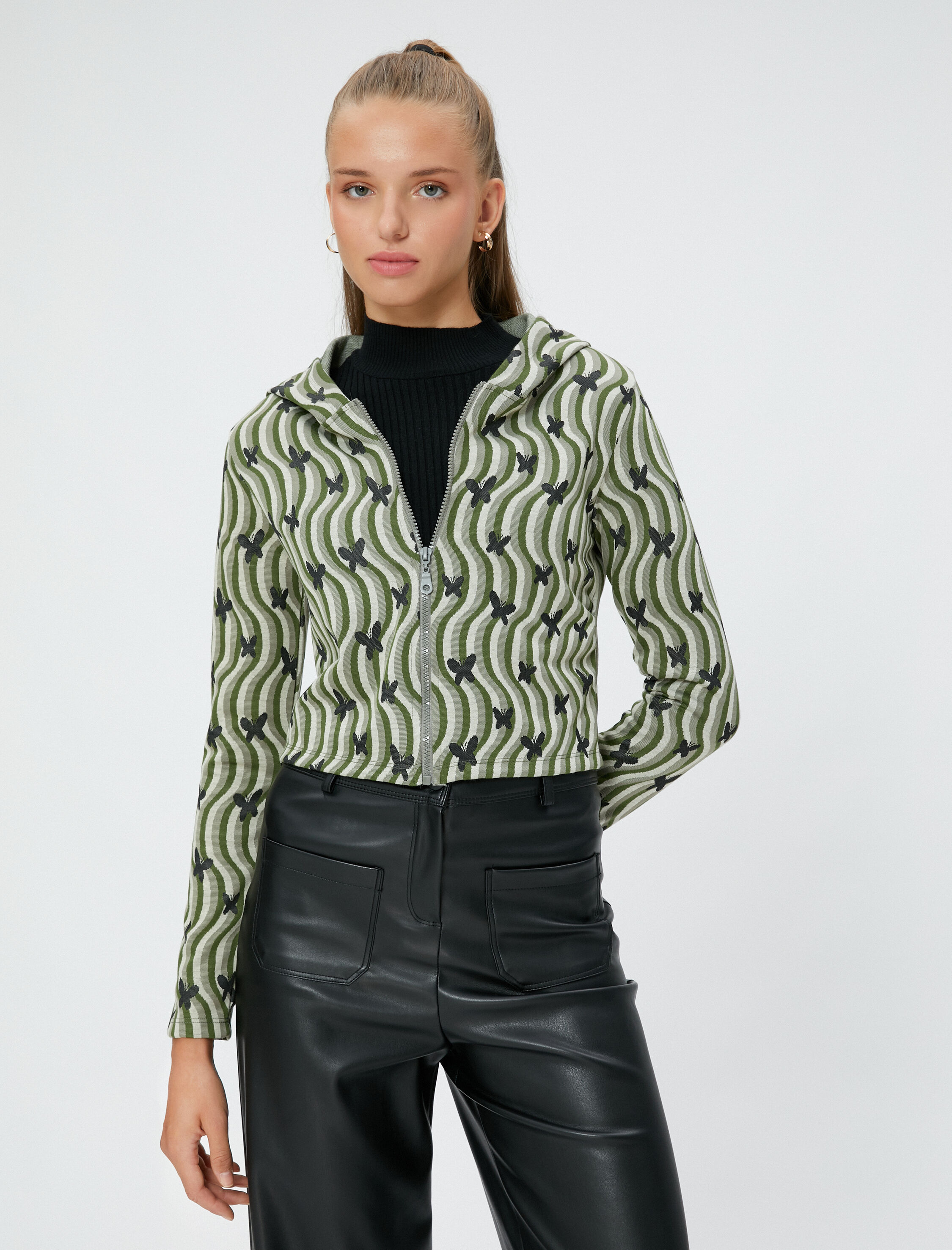   Fermuarlı Hırka Kapüşonlu Kelebek İşlemeli