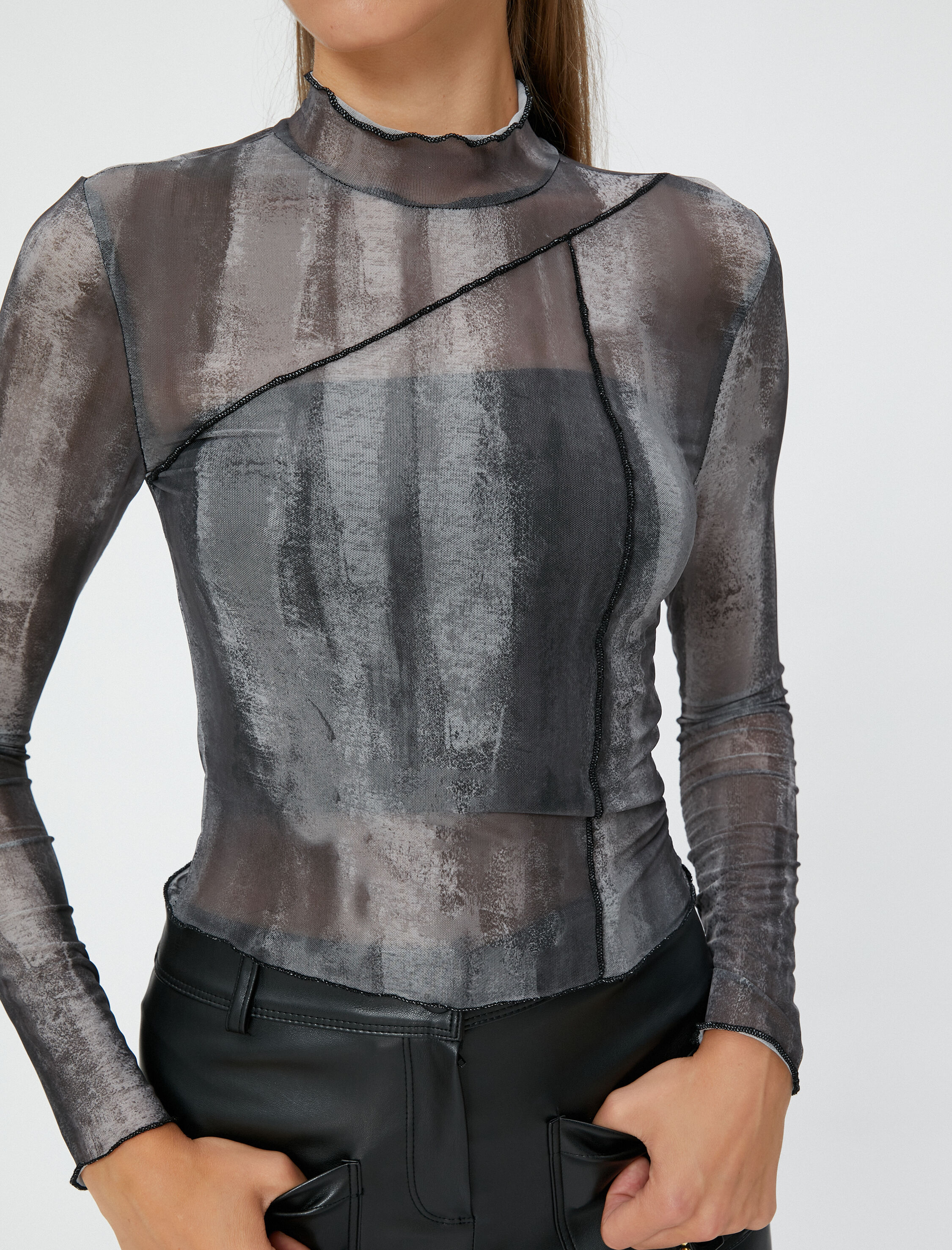   Uzun Kollu Tişört Batik Transparan Görünümlü Dikiş Detaylı