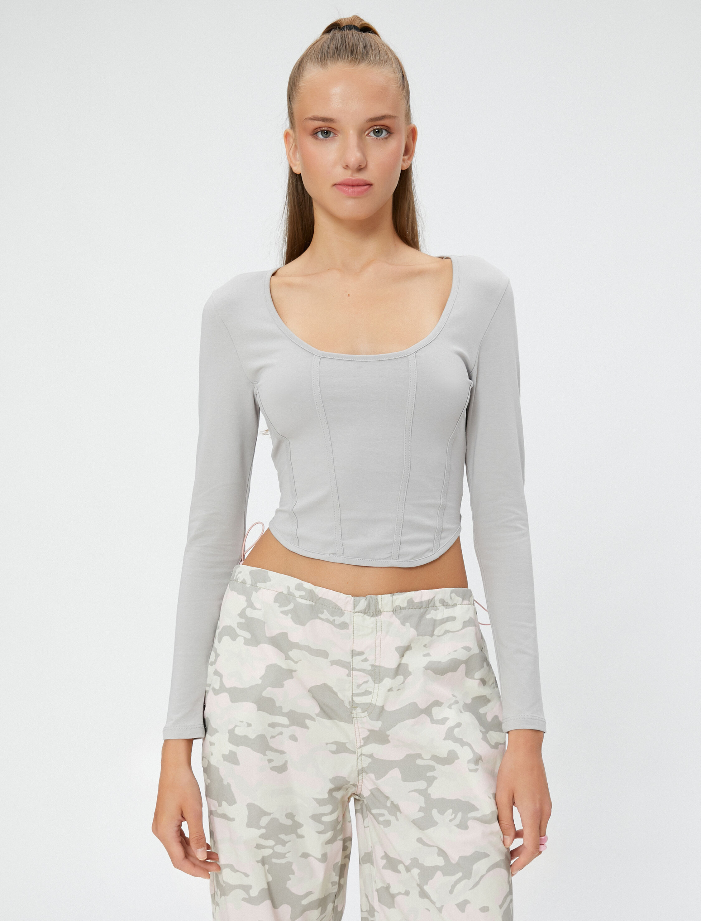   Uzun Kollu Tişört Slim Fit U Yaka Korse Görünümlü