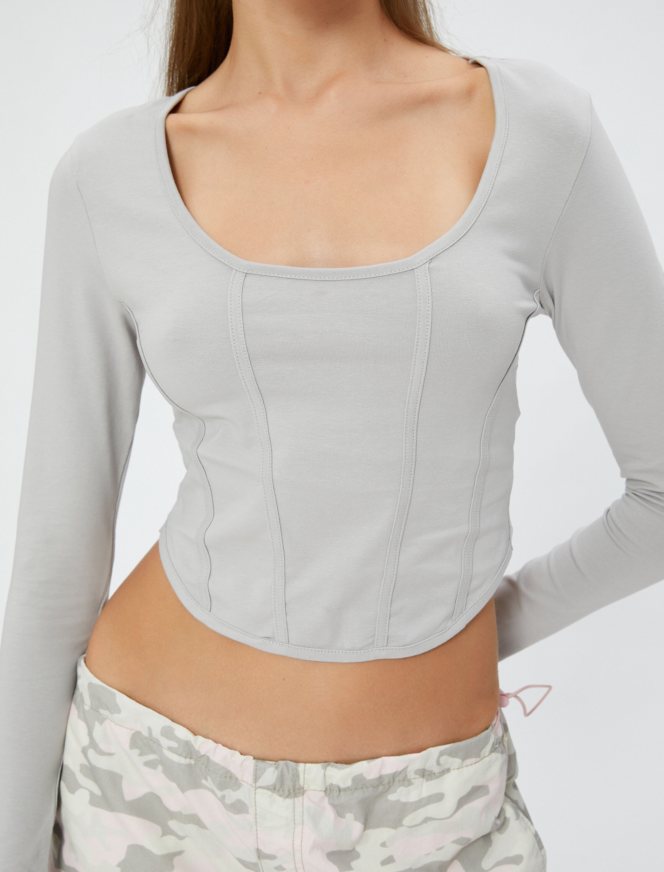   Uzun Kollu Tişört Slim Fit U Yaka Korse Görünümlü