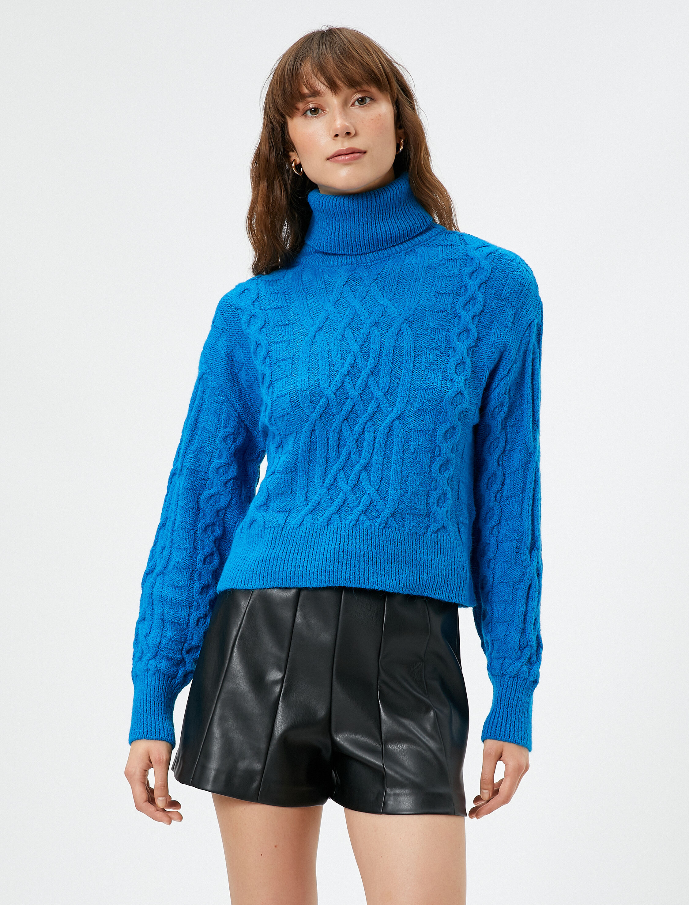   Uzun Kollu Boğazlı Kazak