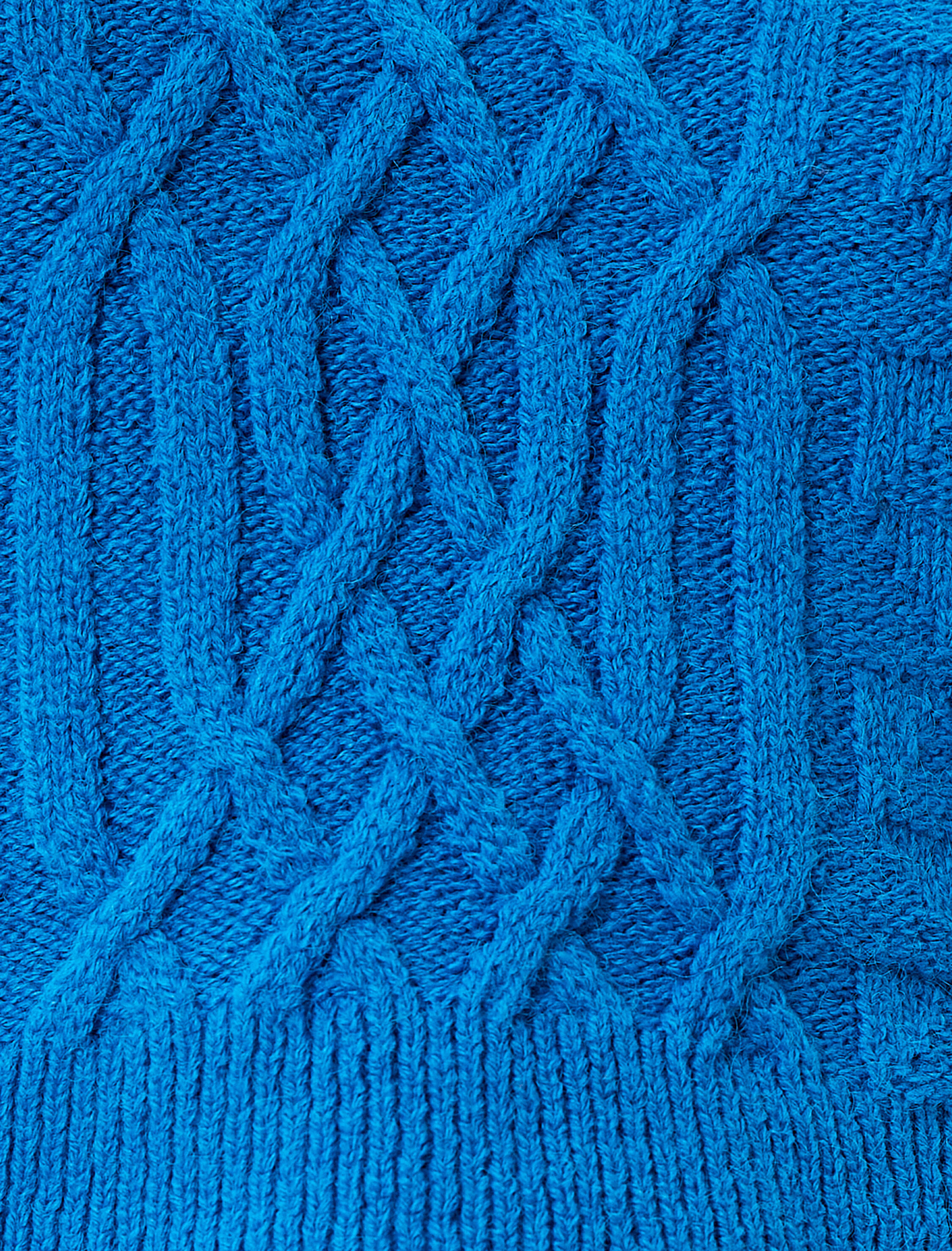   Uzun Kollu Boğazlı Kazak