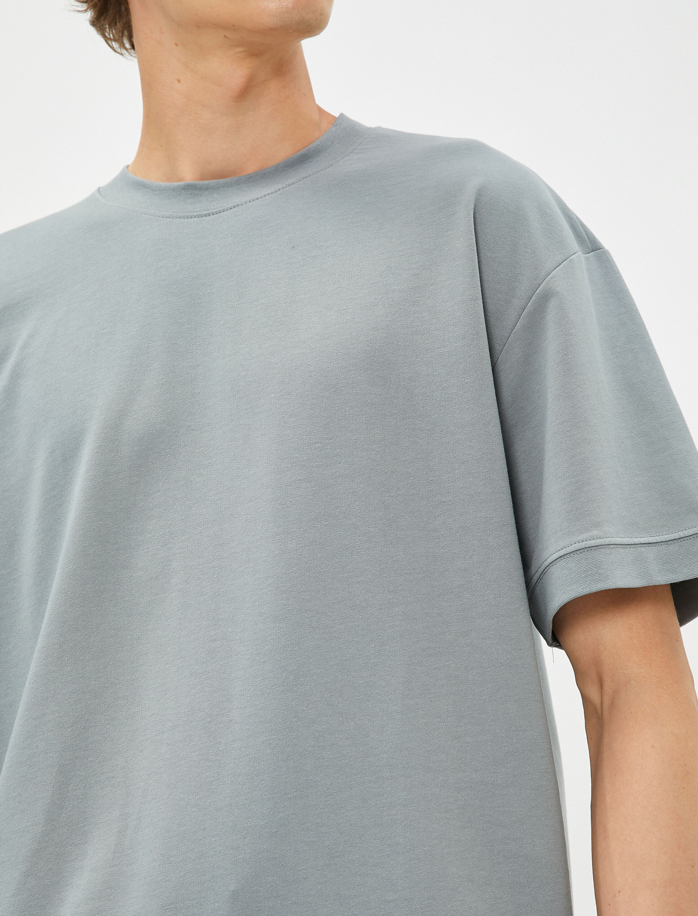   Basic Oversize Tişört Bisiklet Yaka Dikiş Detaylı Pamuklu