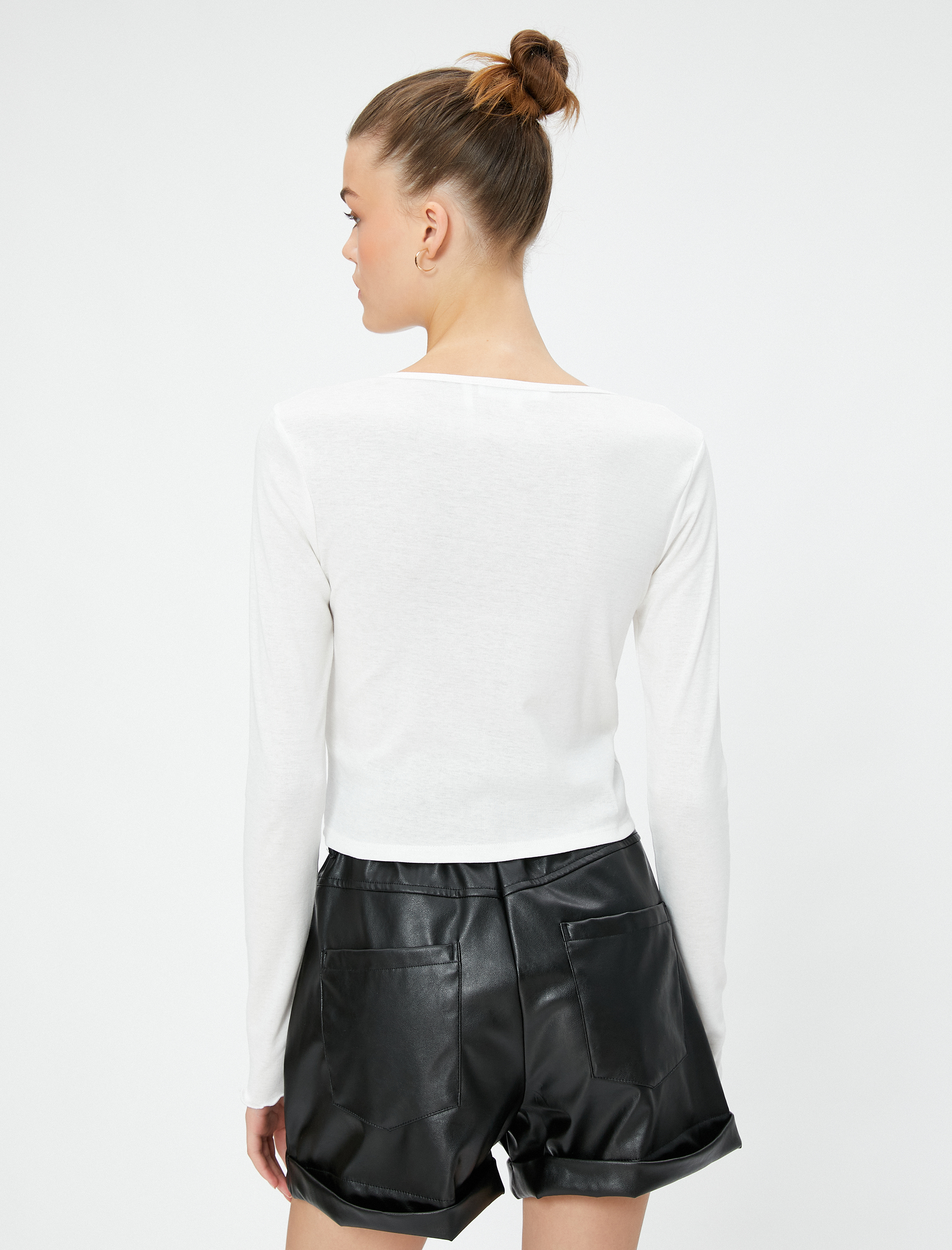   Uzun Kollu Tişört Crop V Yaka Büzgülü