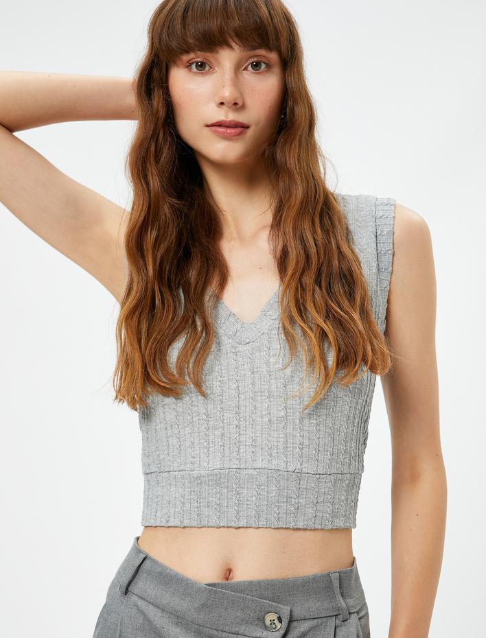  Crop V Yaka Atlet