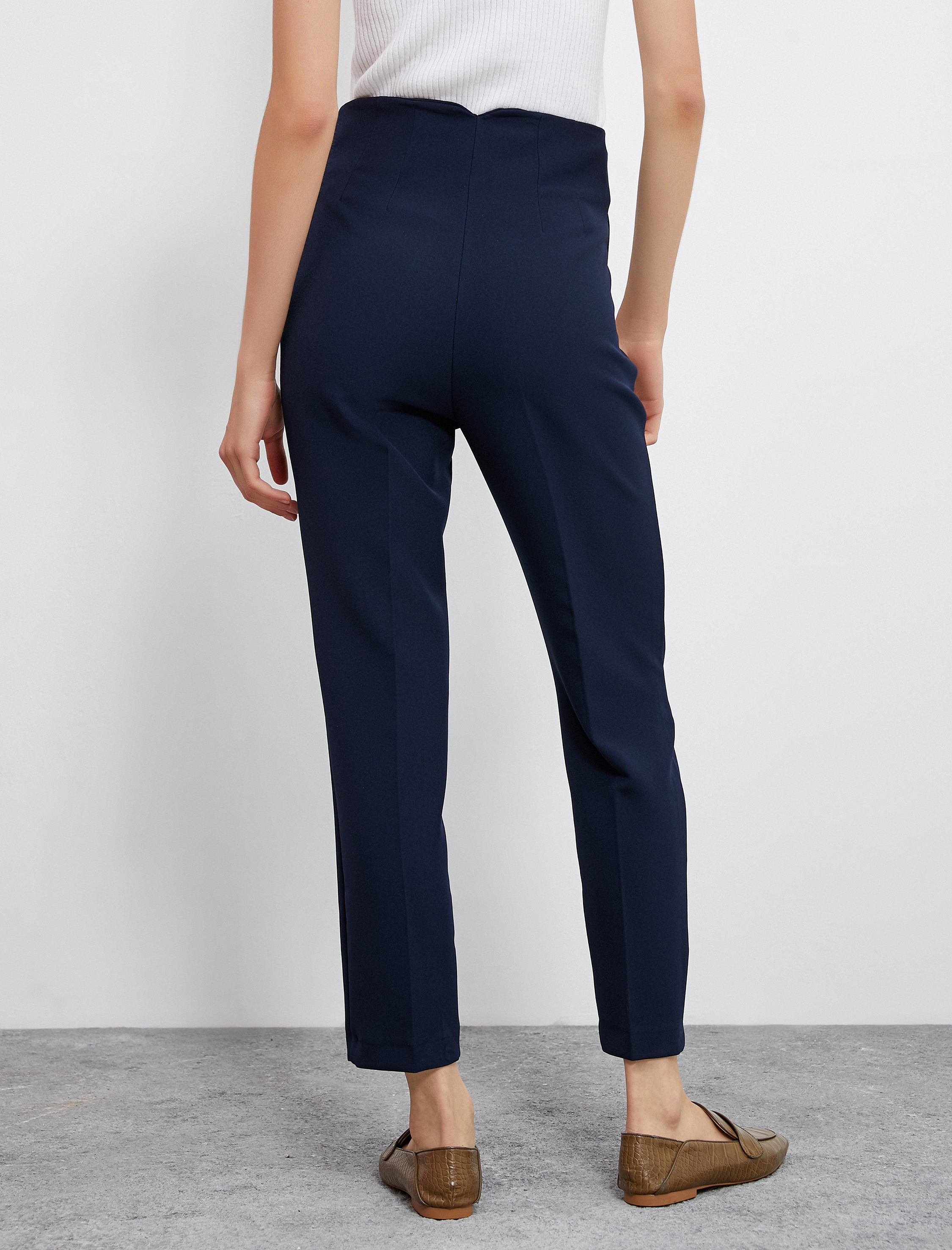   Kumaş Pantolon Gold Düğmeli Cep Detaylı Dar Paça