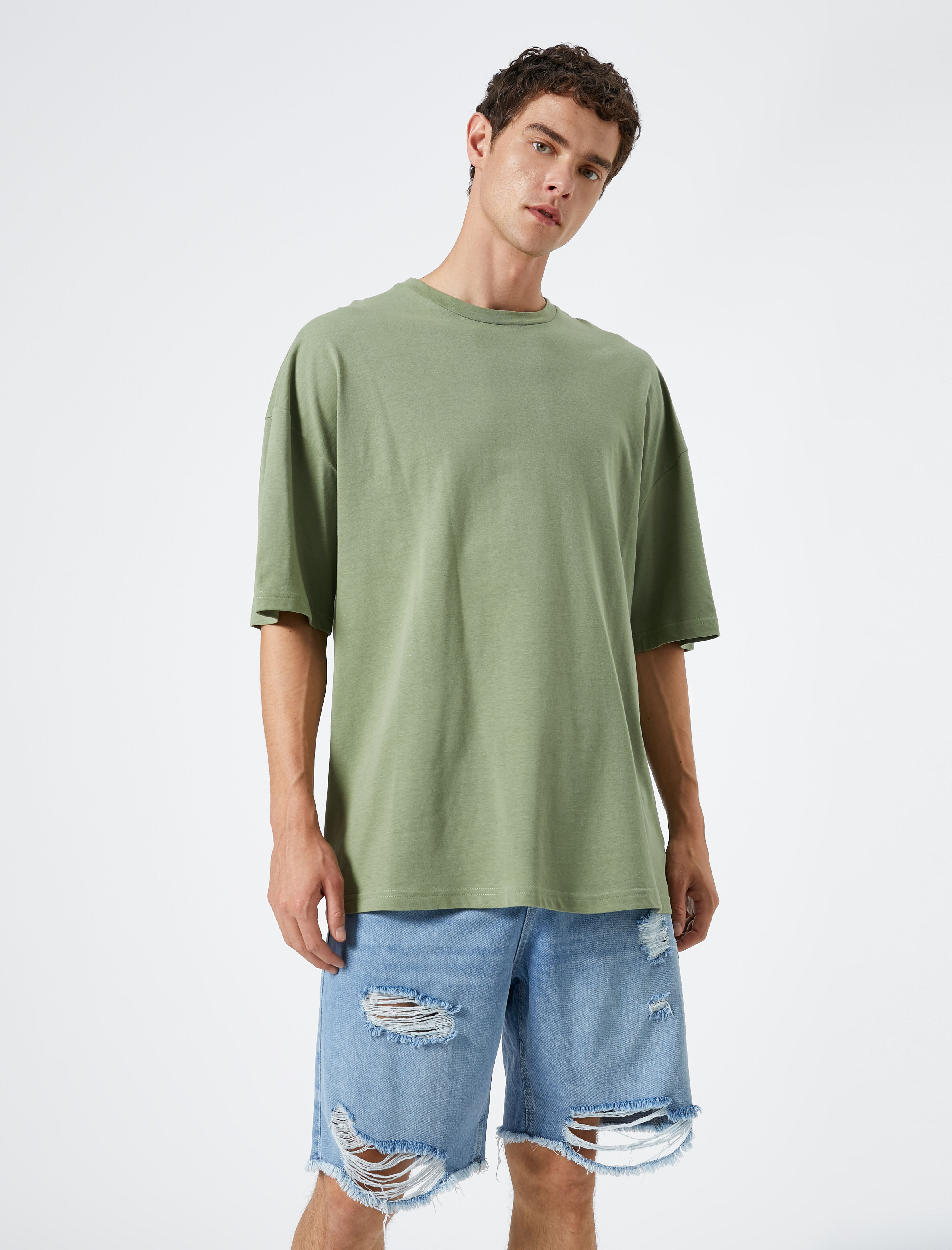   Yırtık Kot Şort Bermuda Düğme Detaylı Cepli