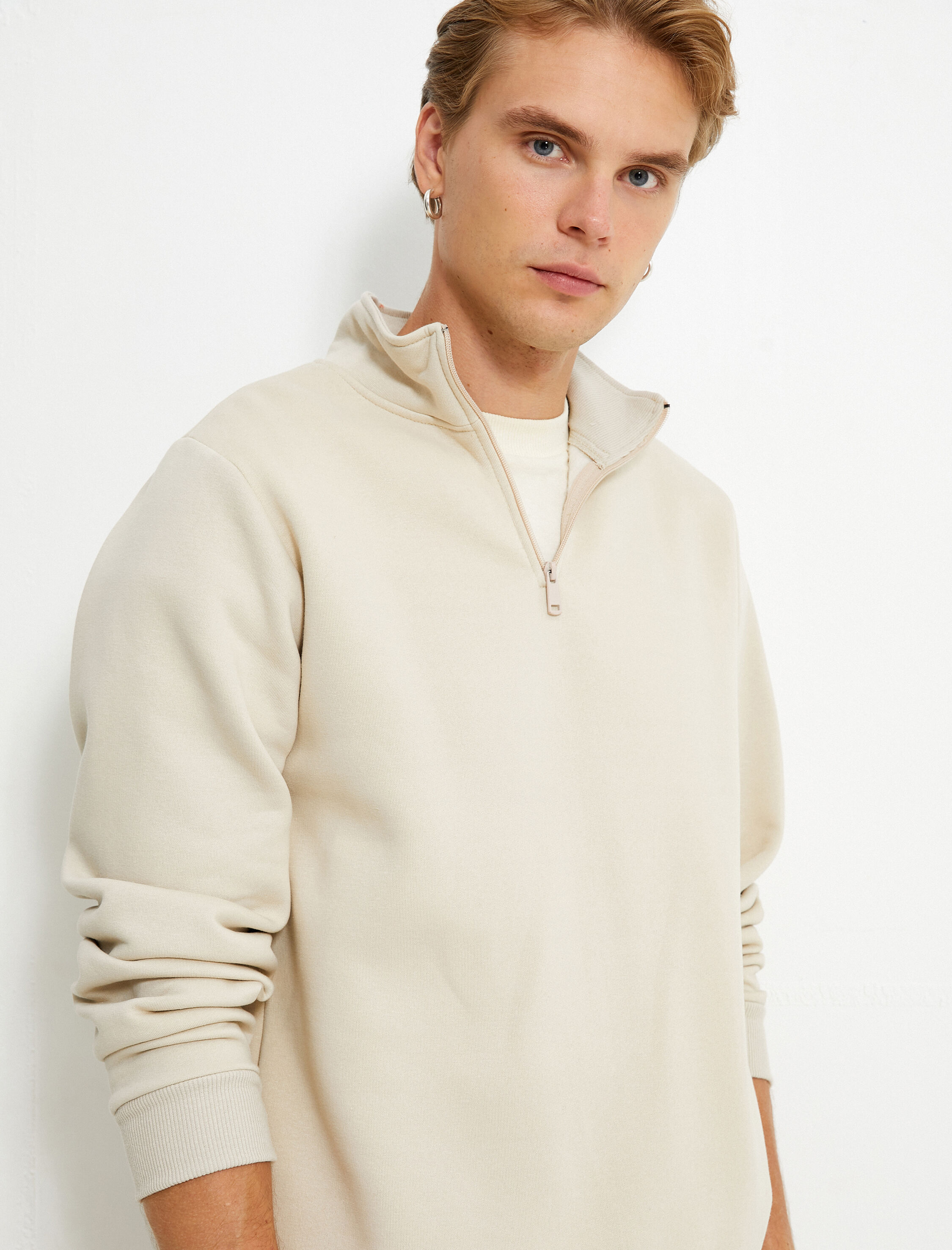   Yarım Fermuarlı Sweatshirt Dik Yaka Uzun Kollu Şardonlu