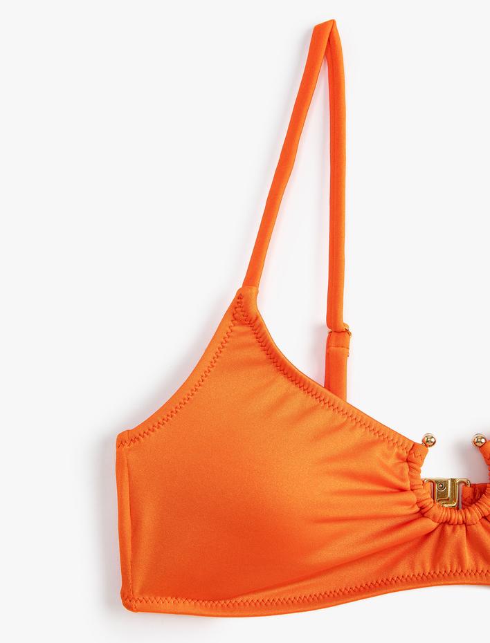  Bikini Üstü Pencere Detaylı Büzgülü Metal Aksesuarlı İnce Askılı