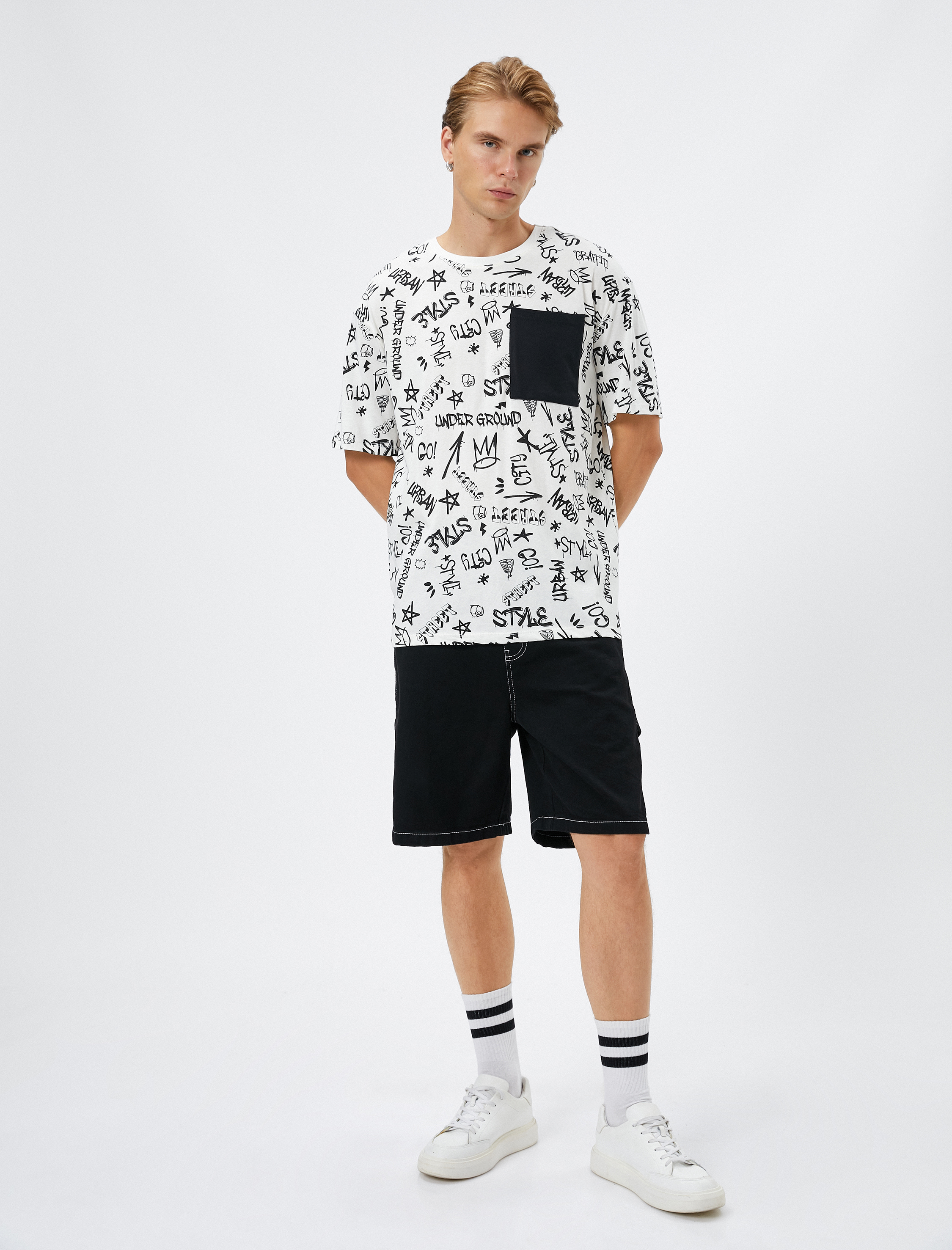 Koton Herren Basic Oversized T-Shirt – Slogan Print, 60% Baumwolle – Farbe Schwarz, Größe M