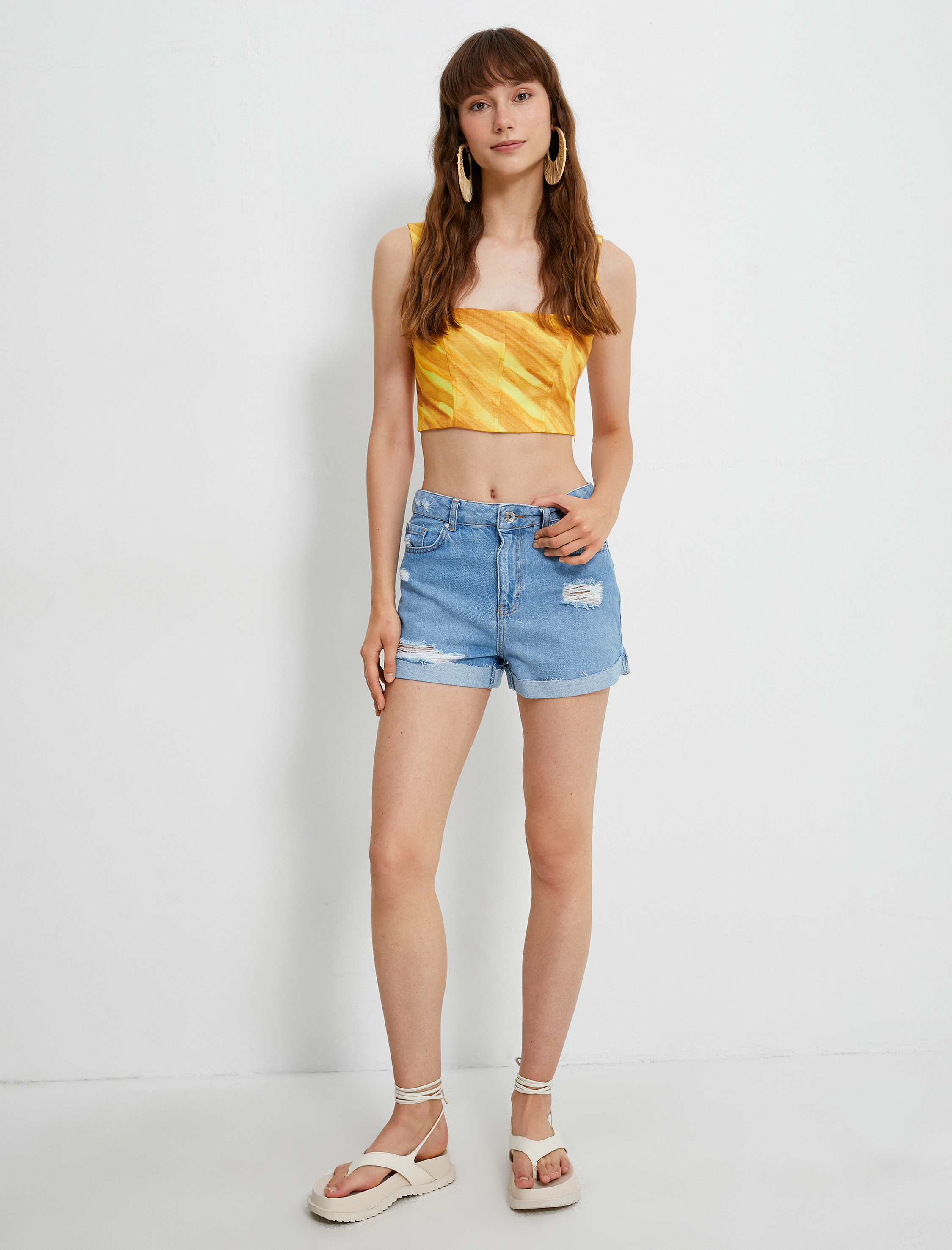   Koton X Şahika Ercümen - Mini Yırtık Kot Şort