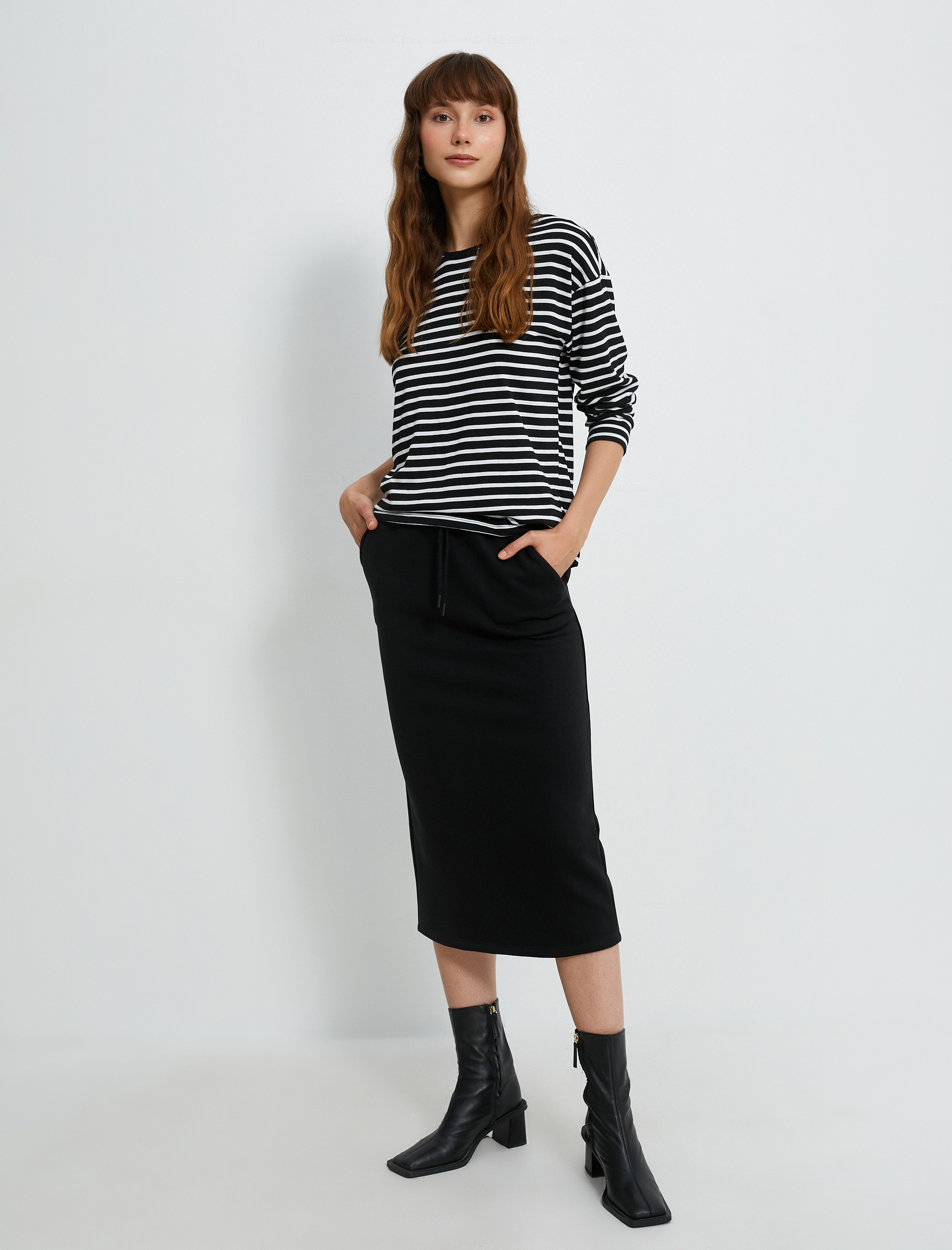   Midi Kalem Etek Beli Bağcıklı Yırtmaç Detaylı