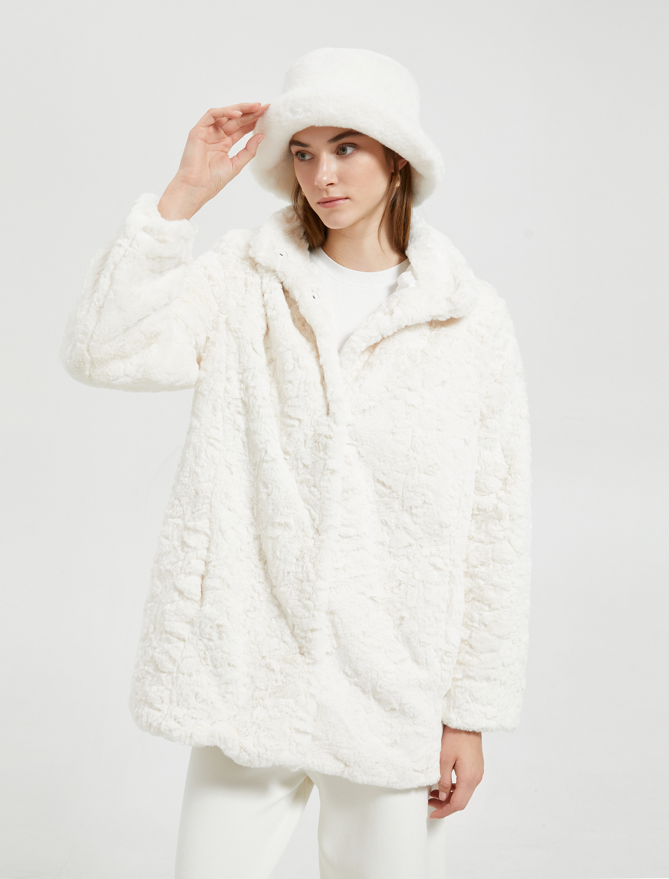   Peluş Mont Dik Yaka Cep Detaylı Astarlı