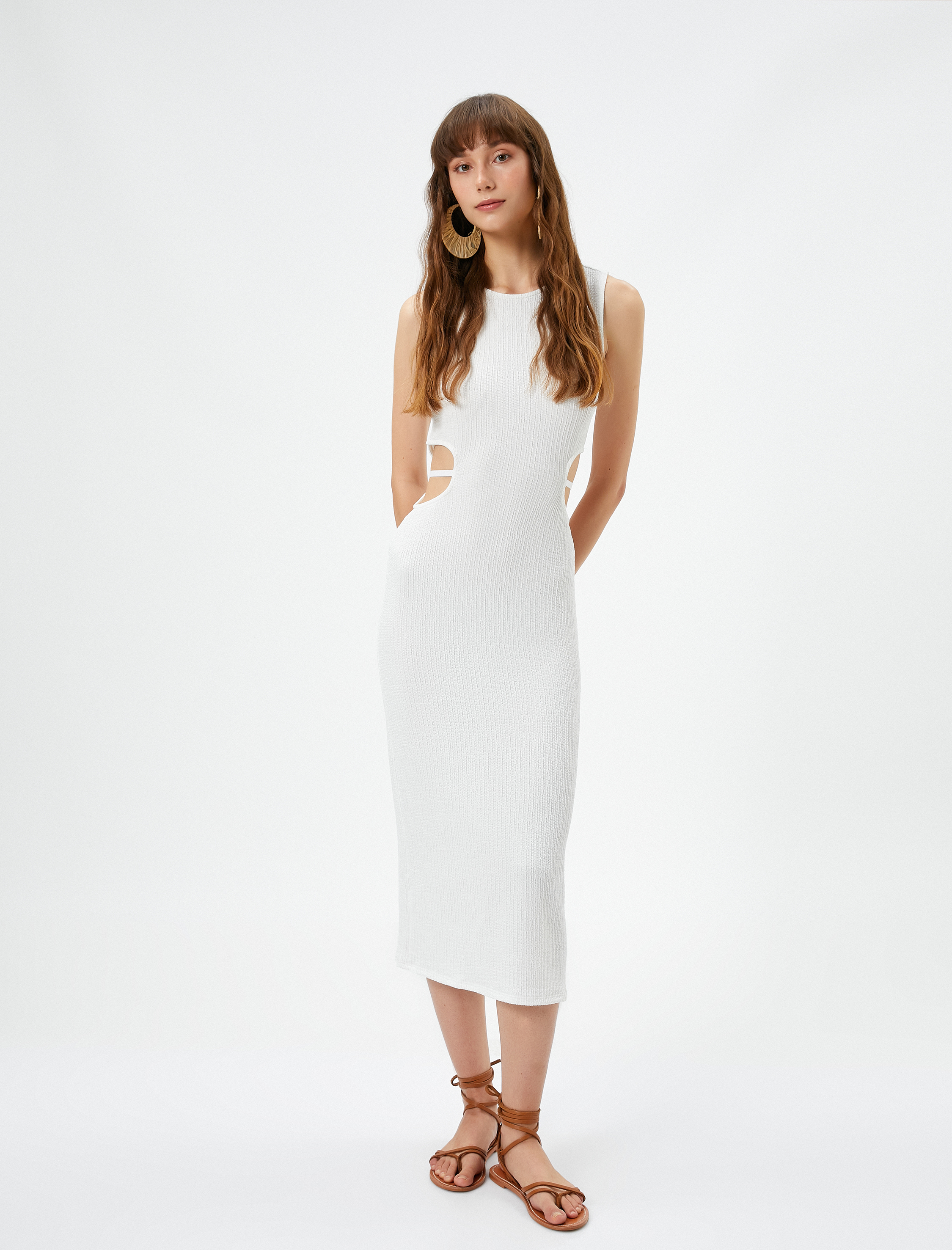   Koton X Şahika Ercümen - Pencere Detaylı Midi Elbise