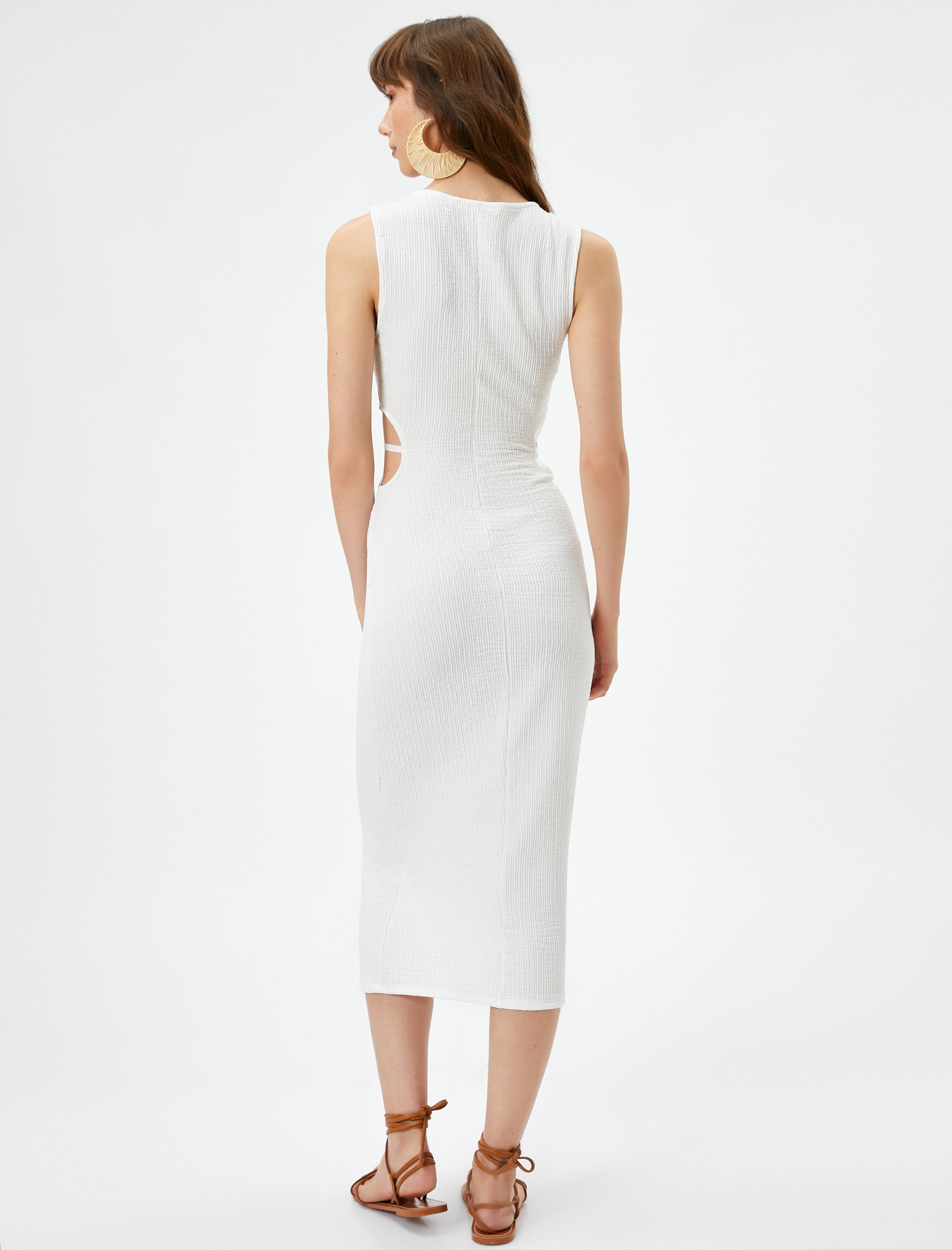   Koton X Şahika Ercümen - Pencere Detaylı Midi Elbise