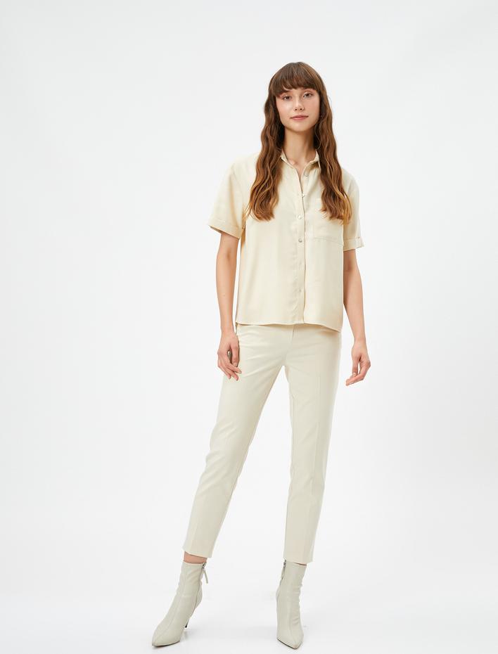  Kısa Kollu Gömlek Cep Detaylı Düğmeli İpek Görünümlü