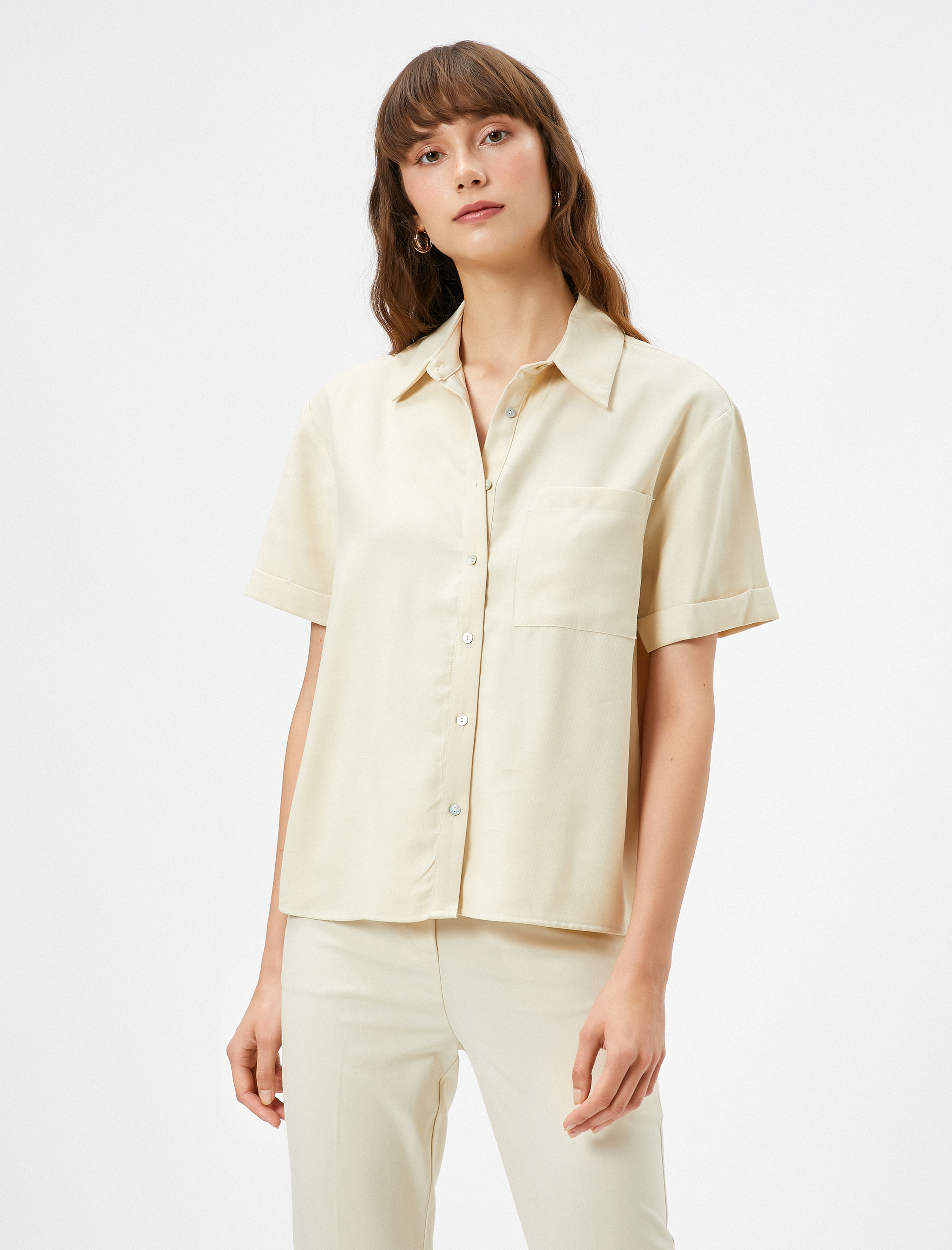   Kısa Kollu Gömlek Cep Detaylı Düğmeli İpek Görünümlü