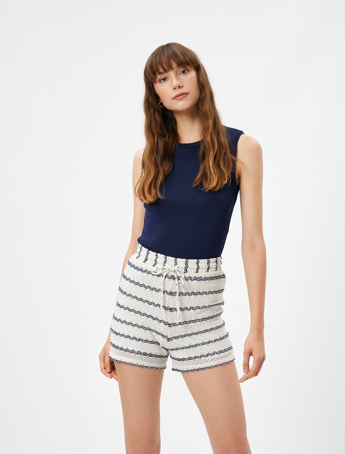  Ajurlu Örgü Şort Beli Bağcıklı Mini Pamuklu