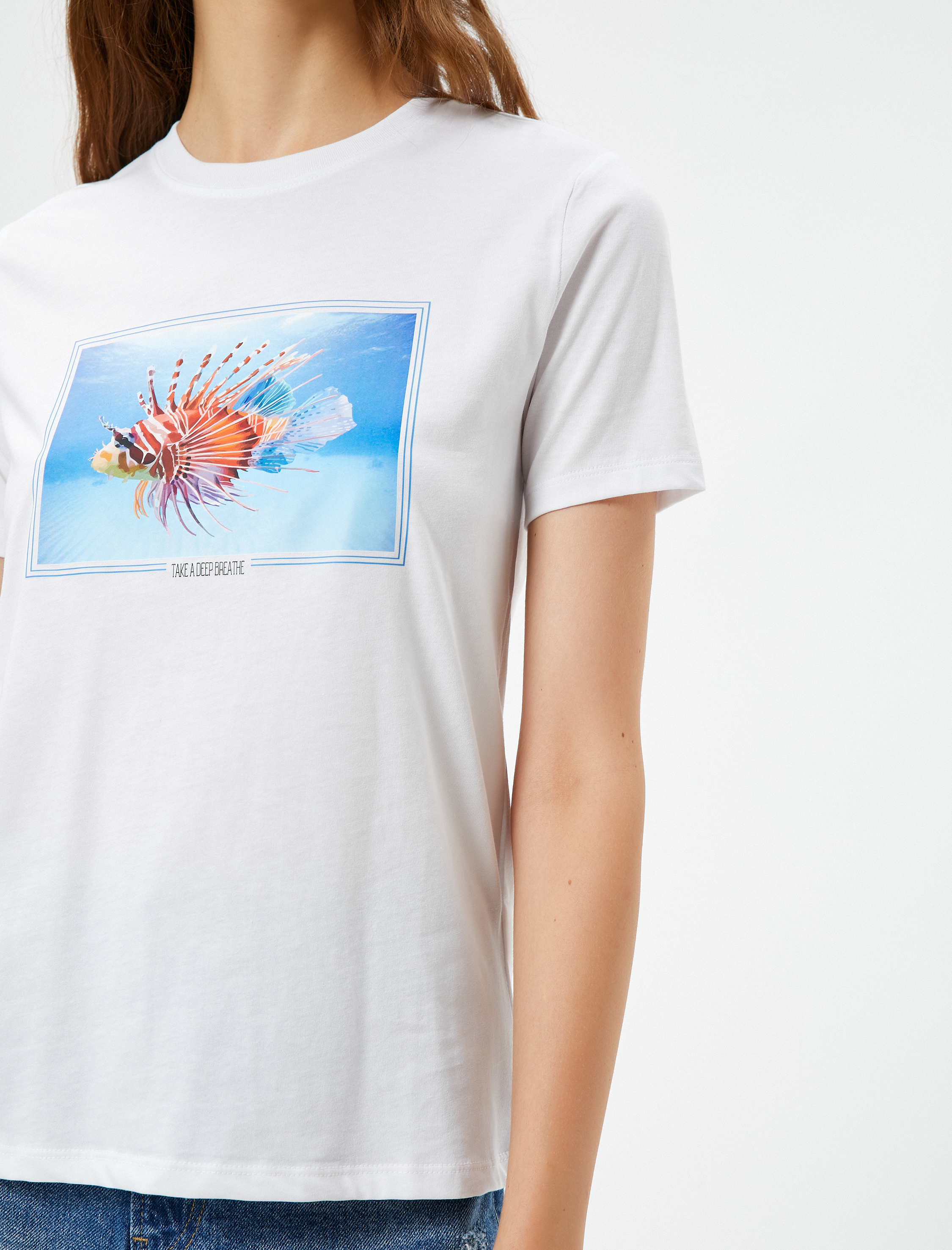   Koton X Şahika Ercümen - Bisiklet Yaka Kısa Kollu Baskılı Tişört