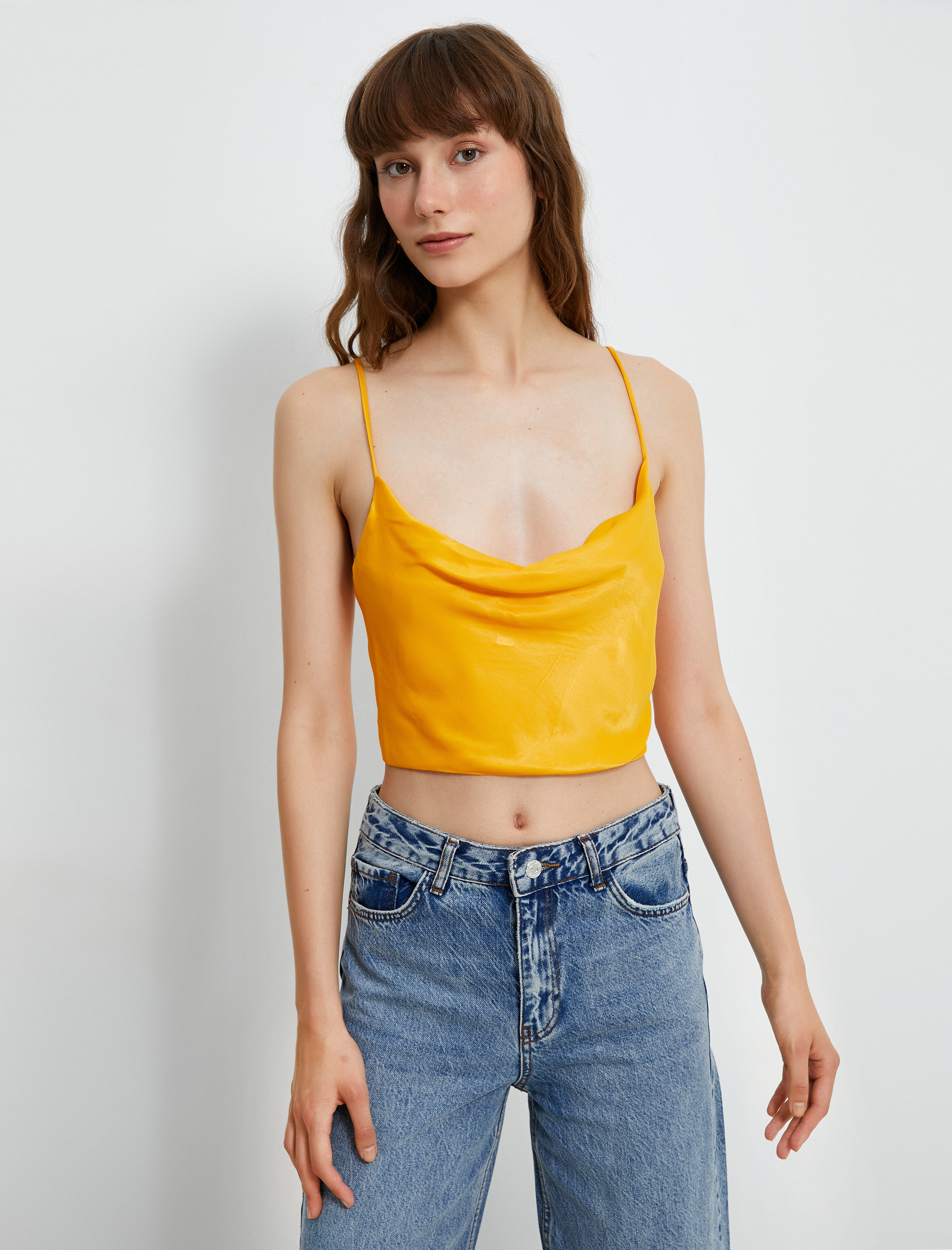   Crop Saten Bluz İnce Askılı Degaje Yaka