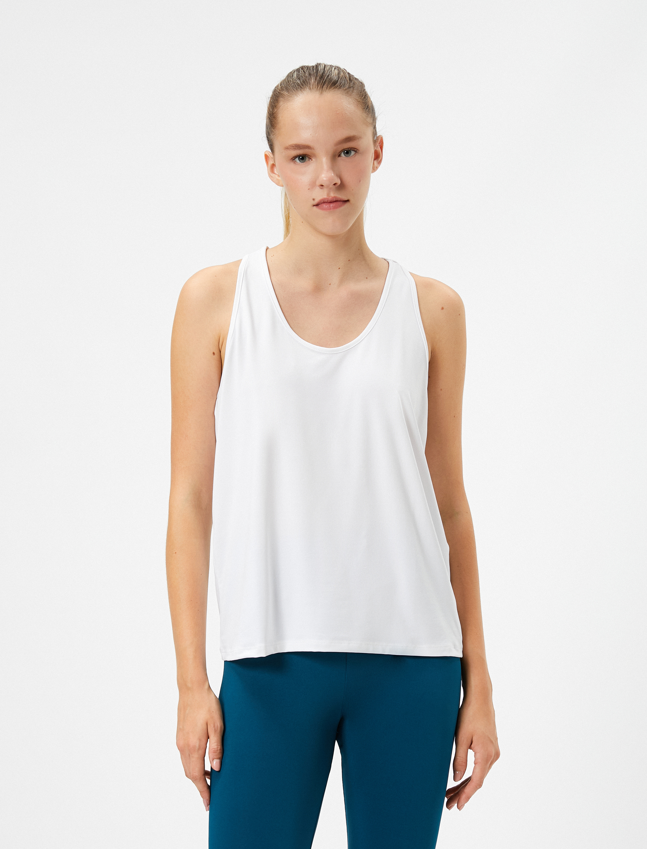   Sporcu Atleti U Yaka Kolsuz Rahat Kesim